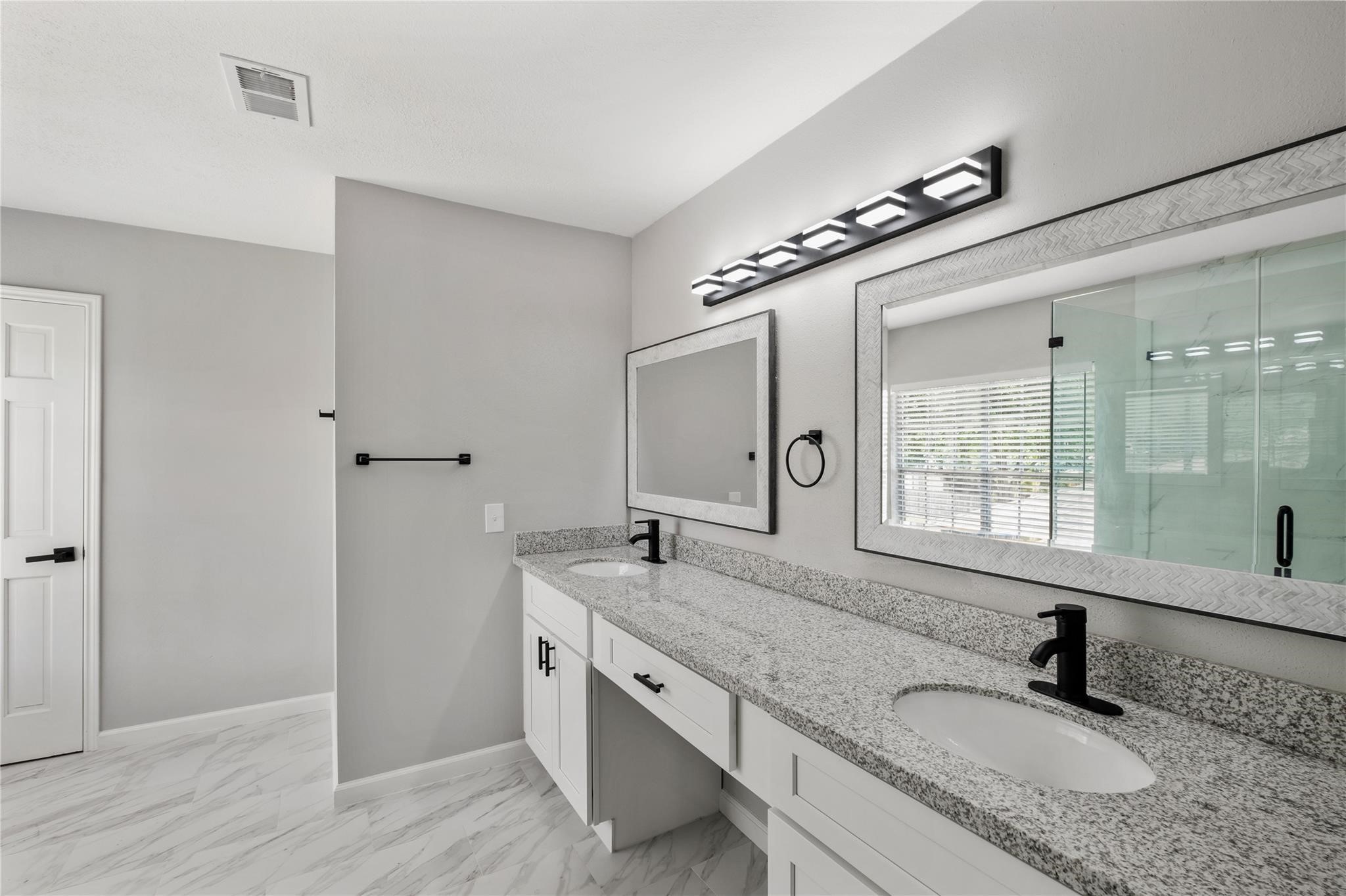 4523 Waterfall Way Property Photo 10