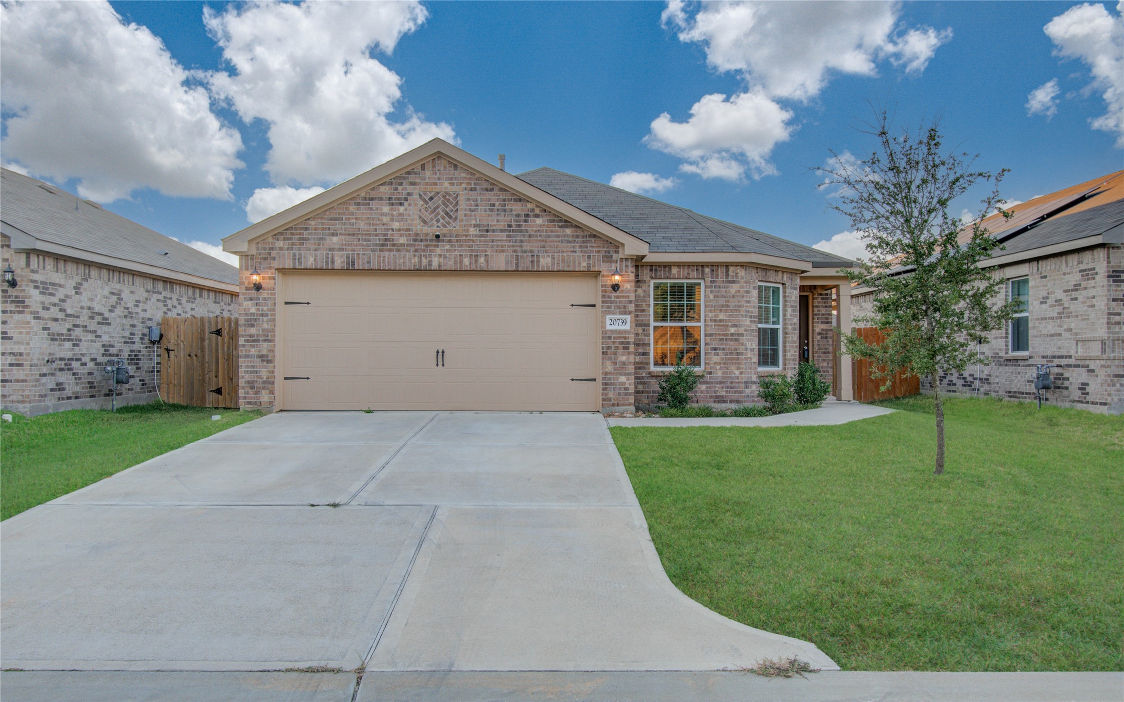20739 Sunshine Meadow Drive Property Photo 1