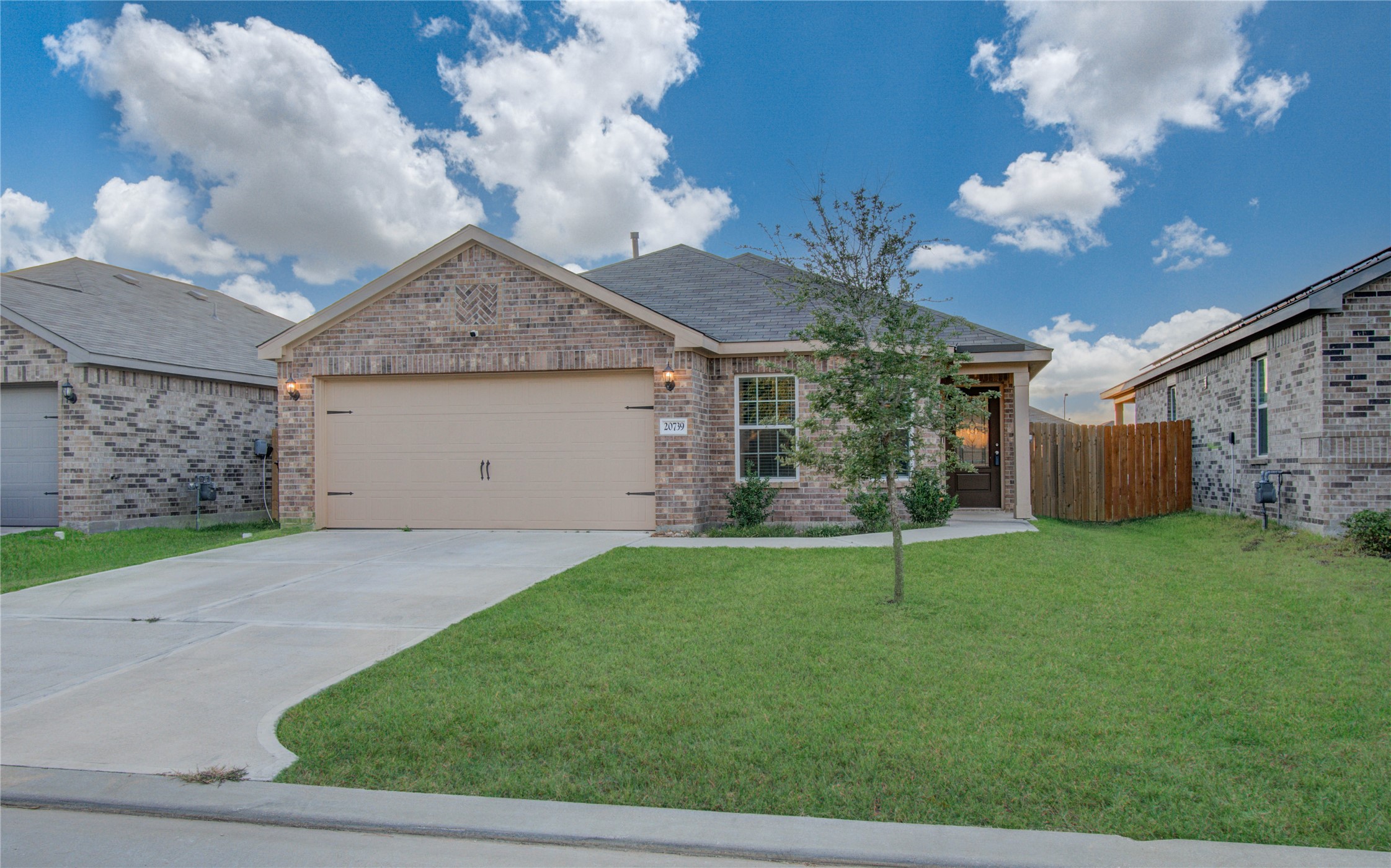 20739 Sunshine Meadow Drive Property Photo 6