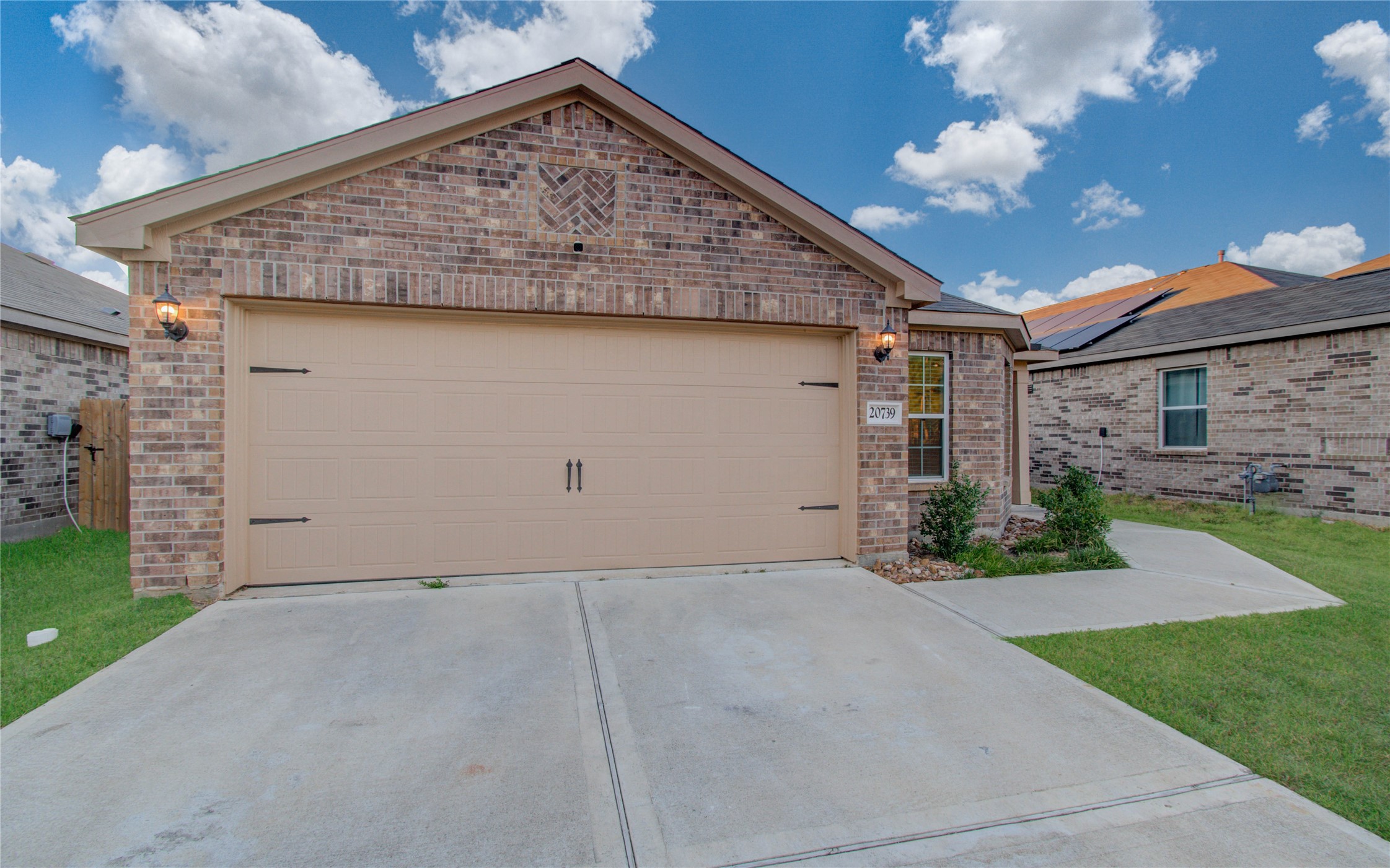 20739 Sunshine Meadow Drive Property Photo 7