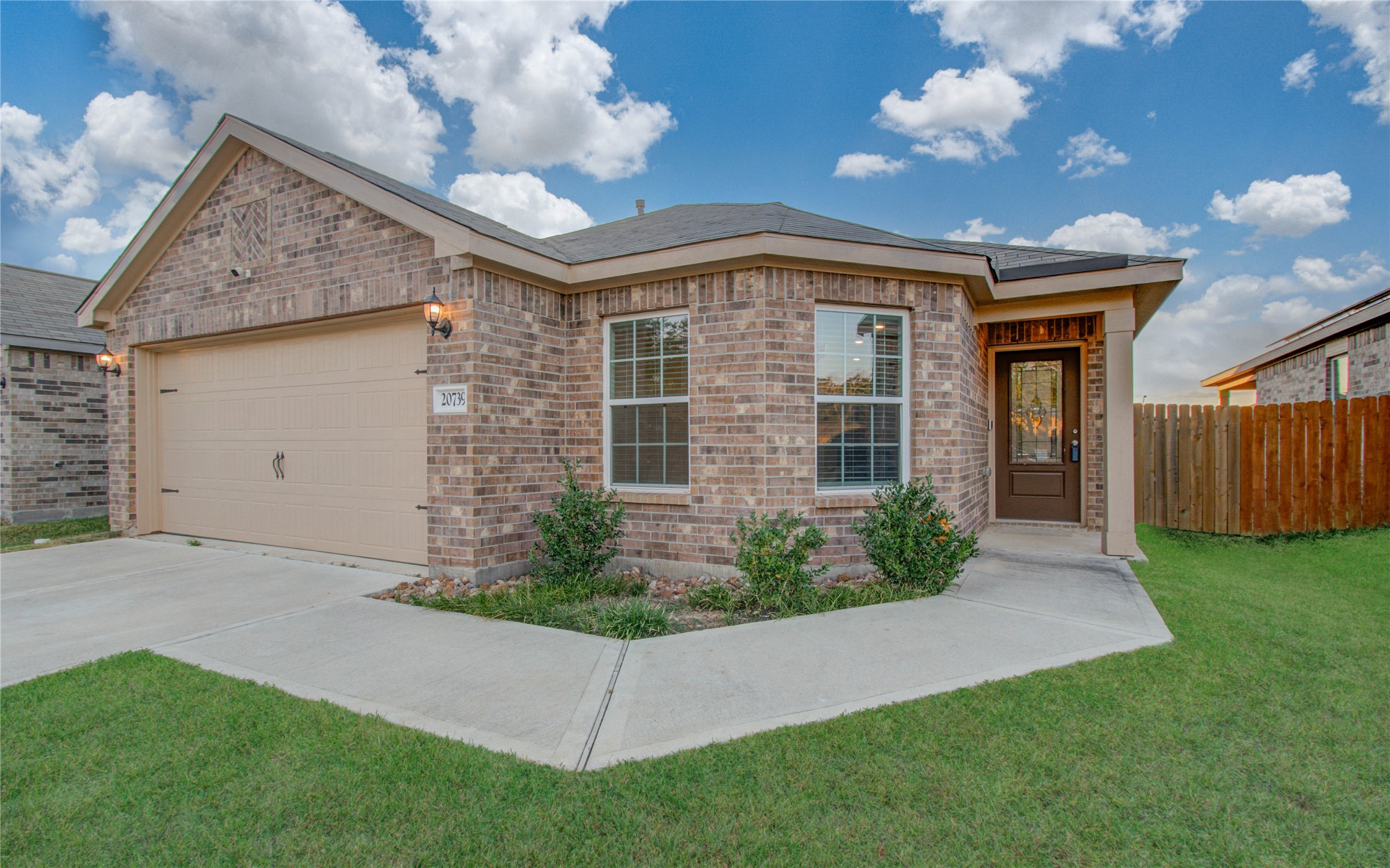 20739 Sunshine Meadow Drive Property Photo 8