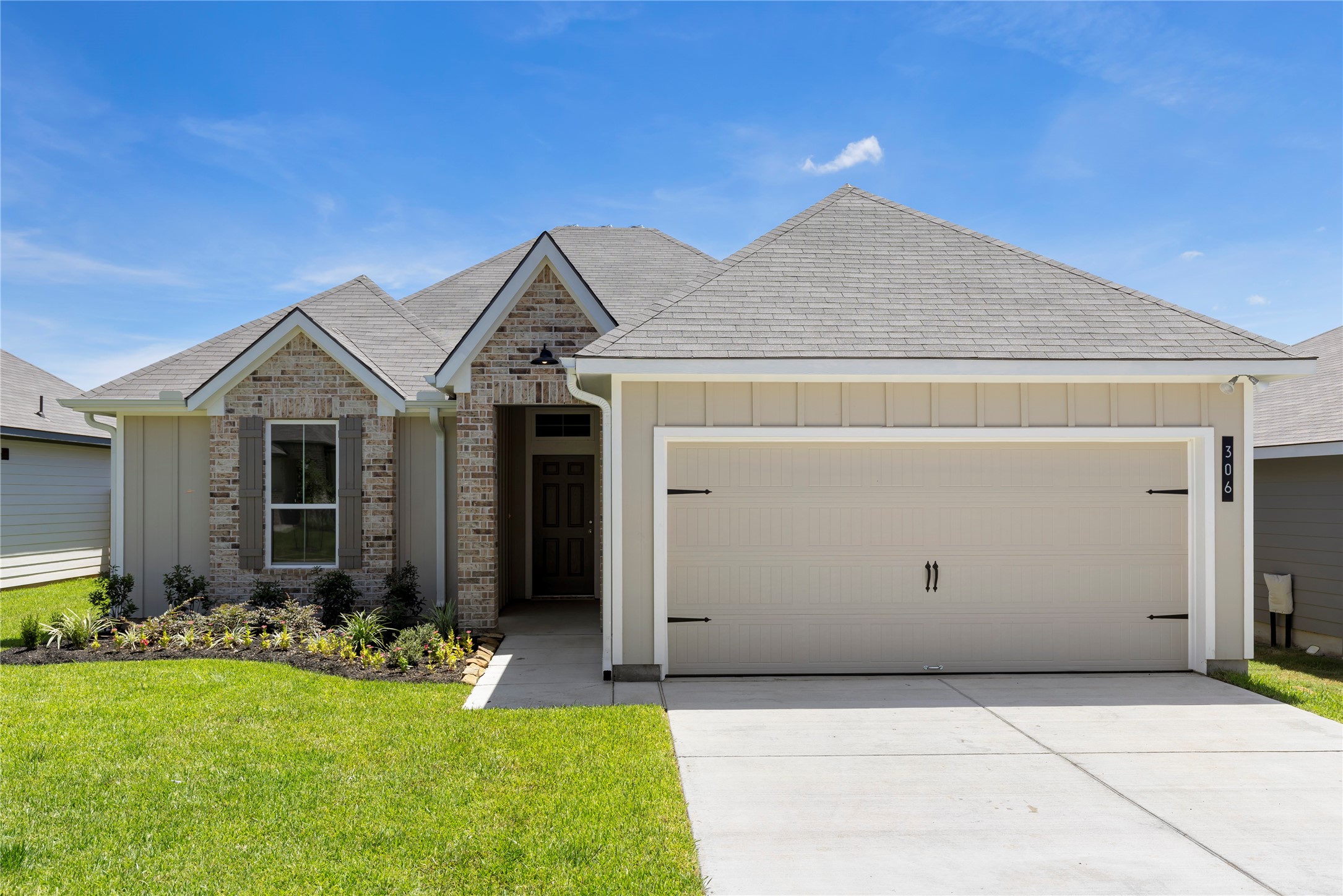 306 Rockbridge Drive Property Photo 1