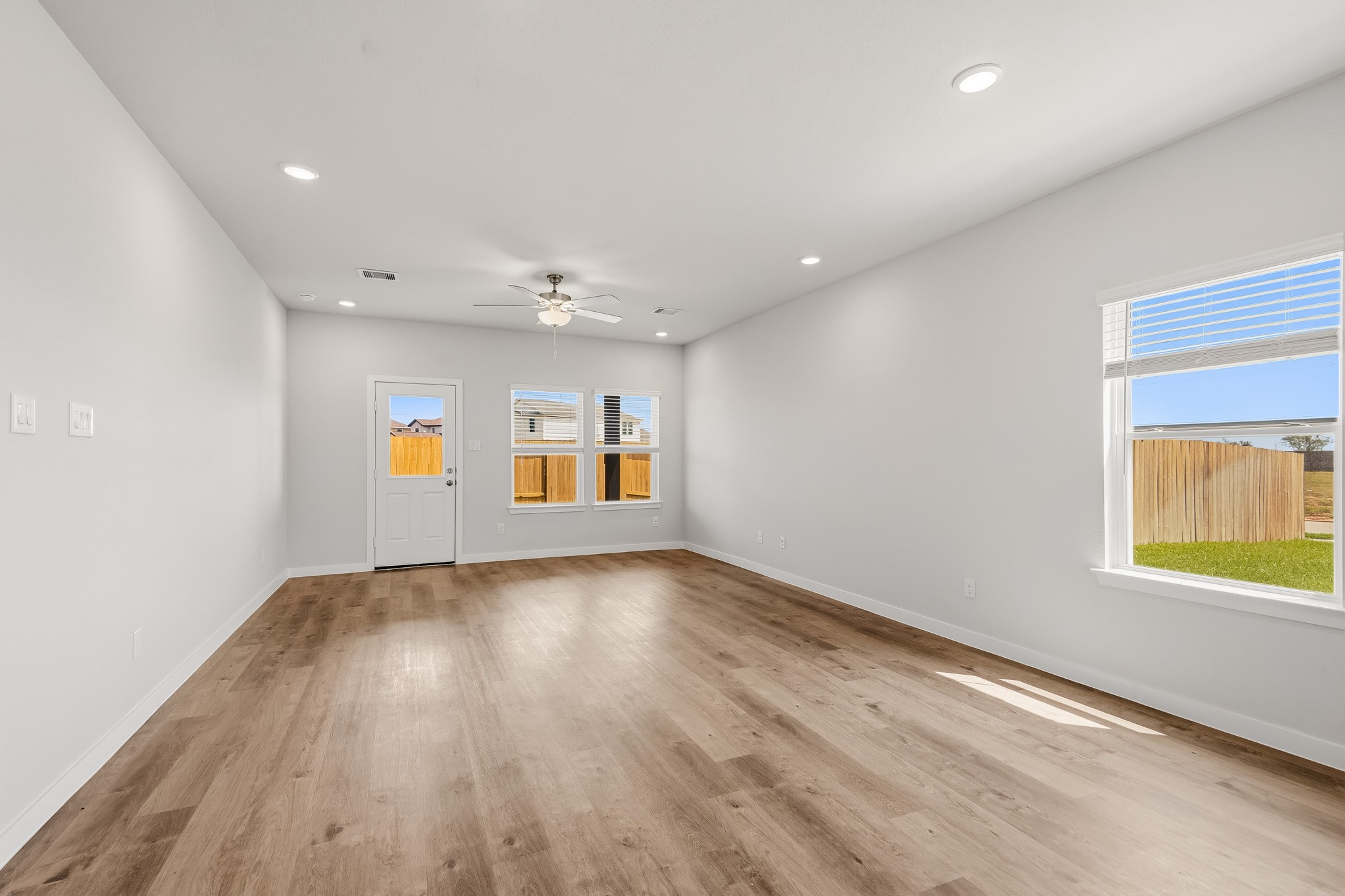 32738 Laureate Drive Property Photo 15