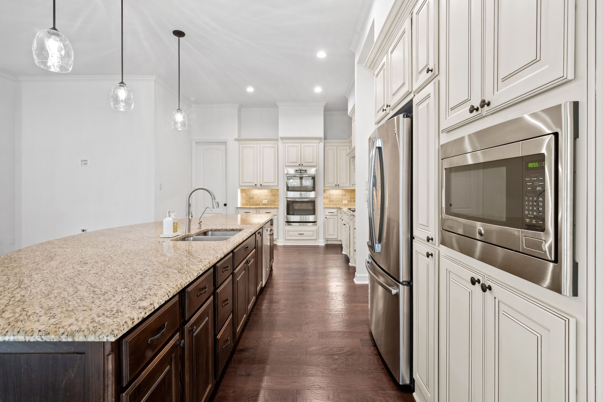 17215 Inyo National Drive Property Photo 11