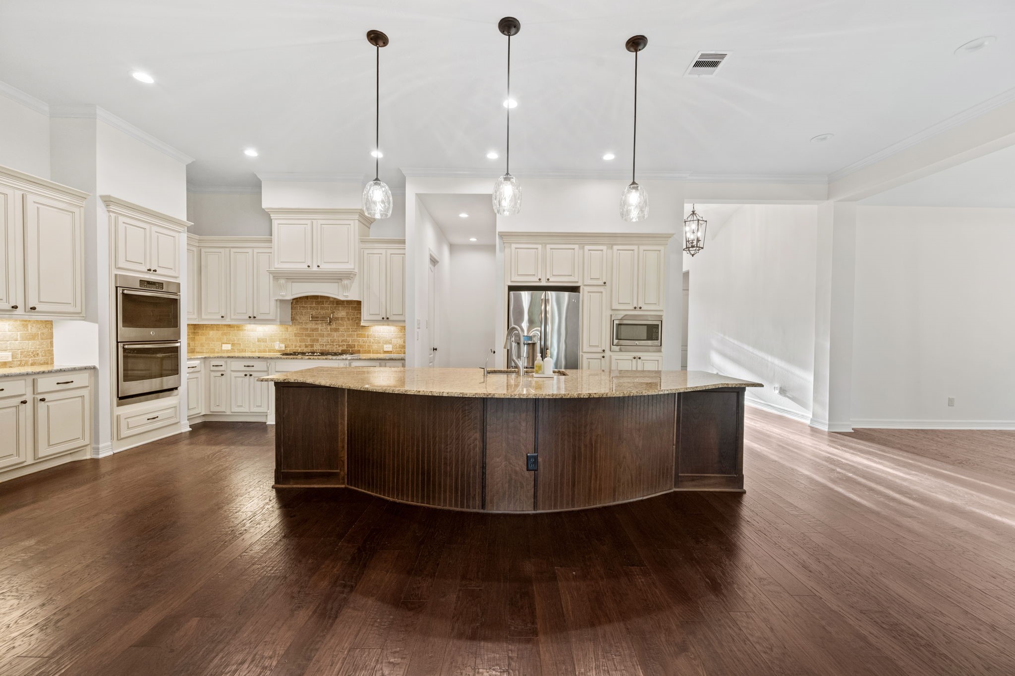17215 Inyo National Drive Property Photo 13