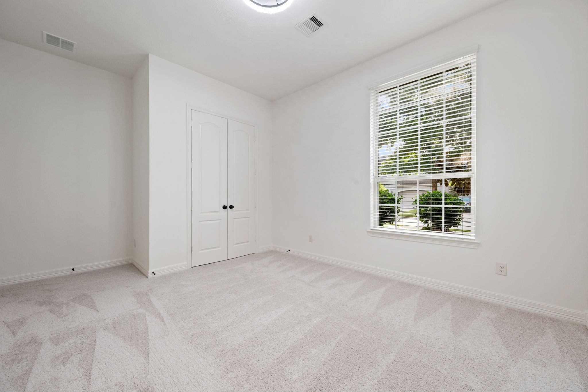 17215 Inyo National Drive Property Photo 25