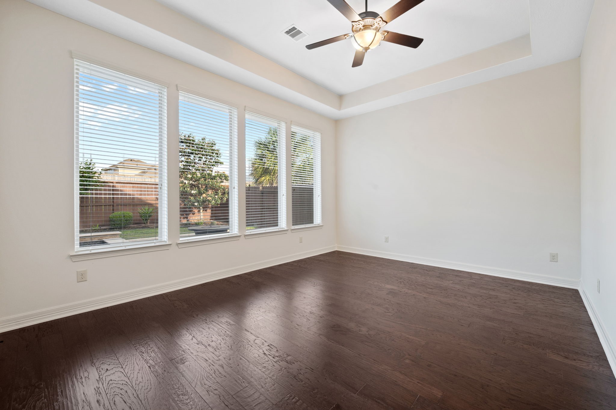 17215 Inyo National Drive Property Photo 37