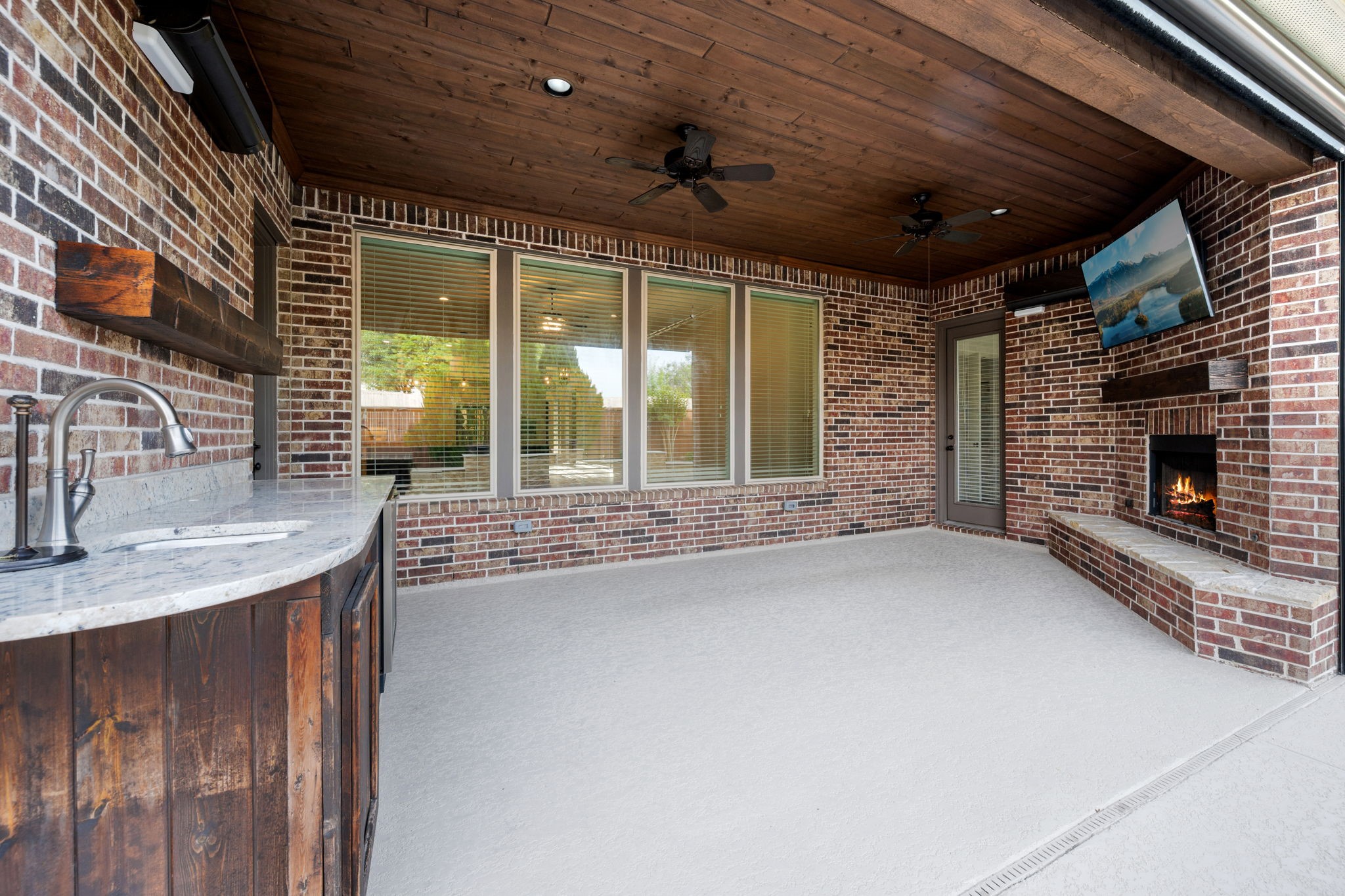 17215 Inyo National Drive Property Photo 42