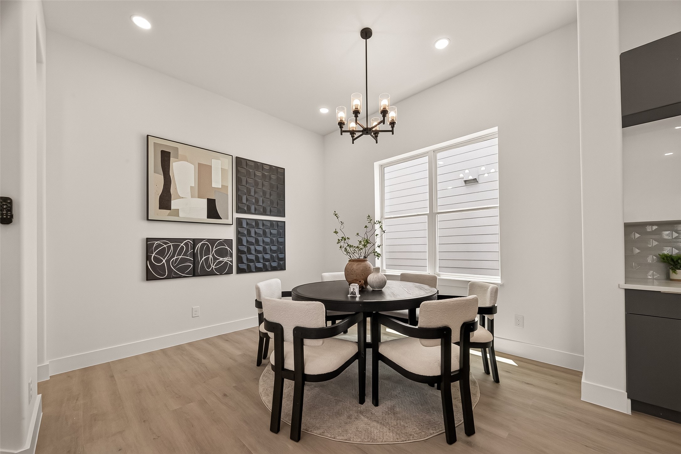 1105 Wilson St Property Photo 6
