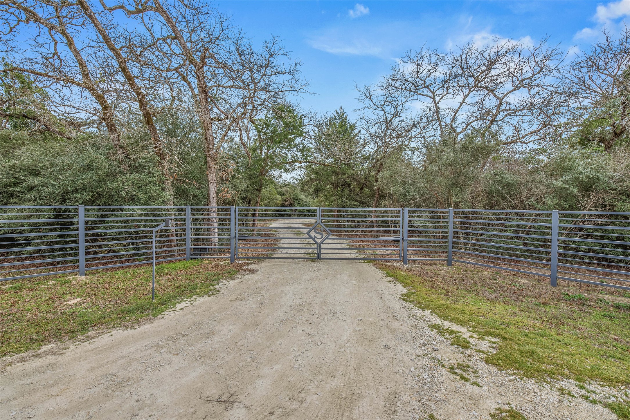 6406 Old Hickory Grove Property Photo