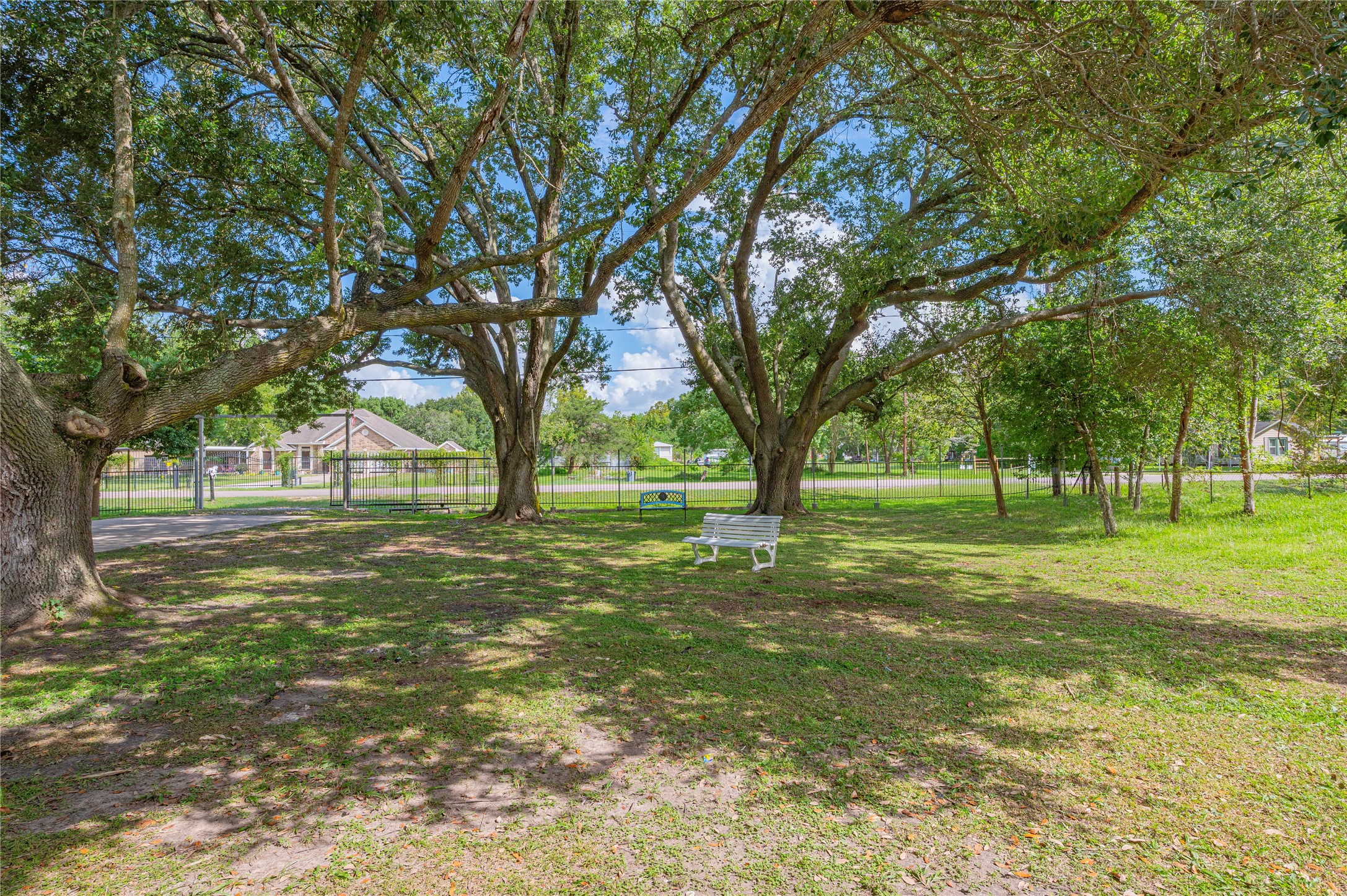 11601 28th Street Property Photo 4