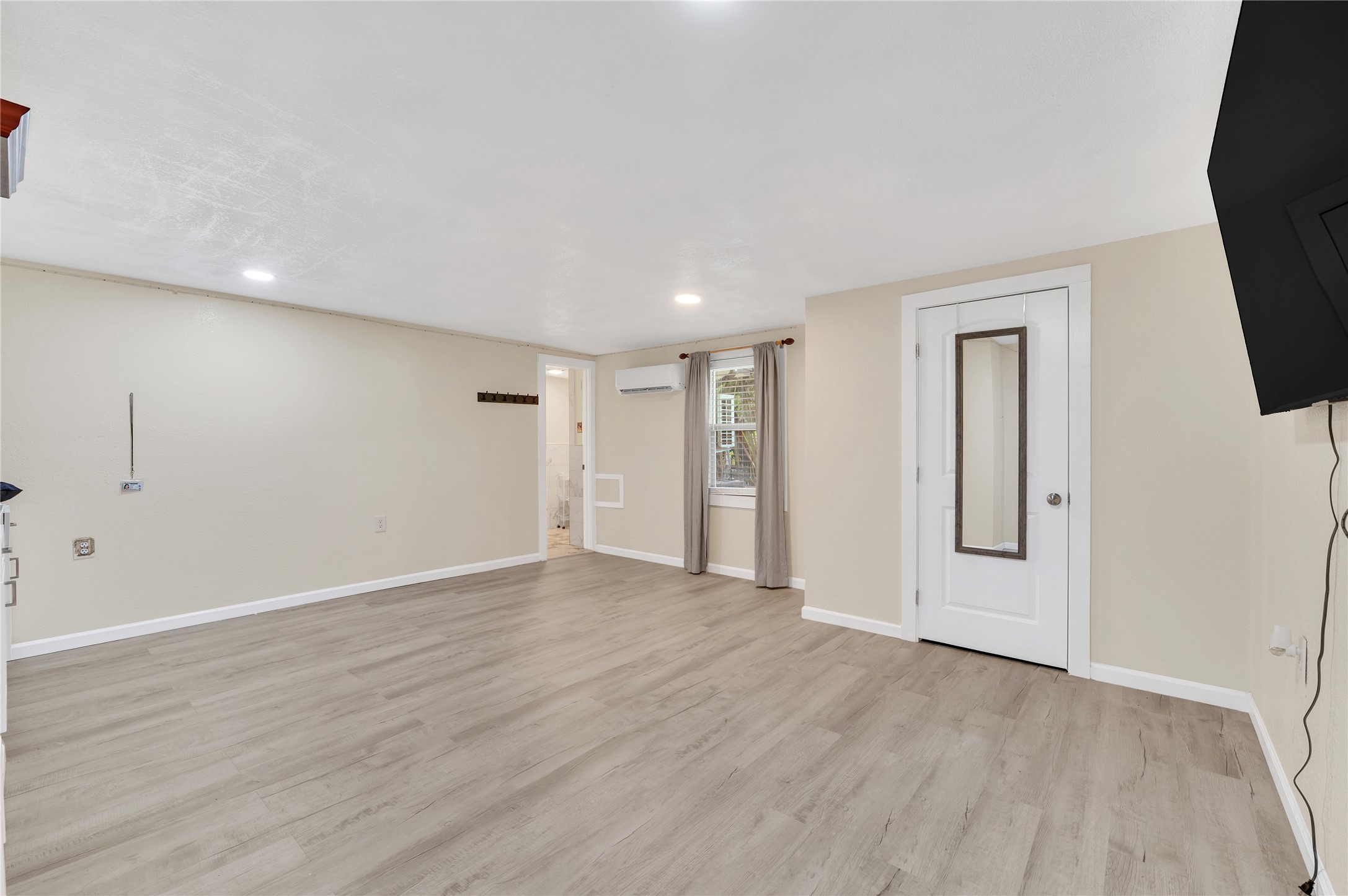11601 28th Street Property Photo 20