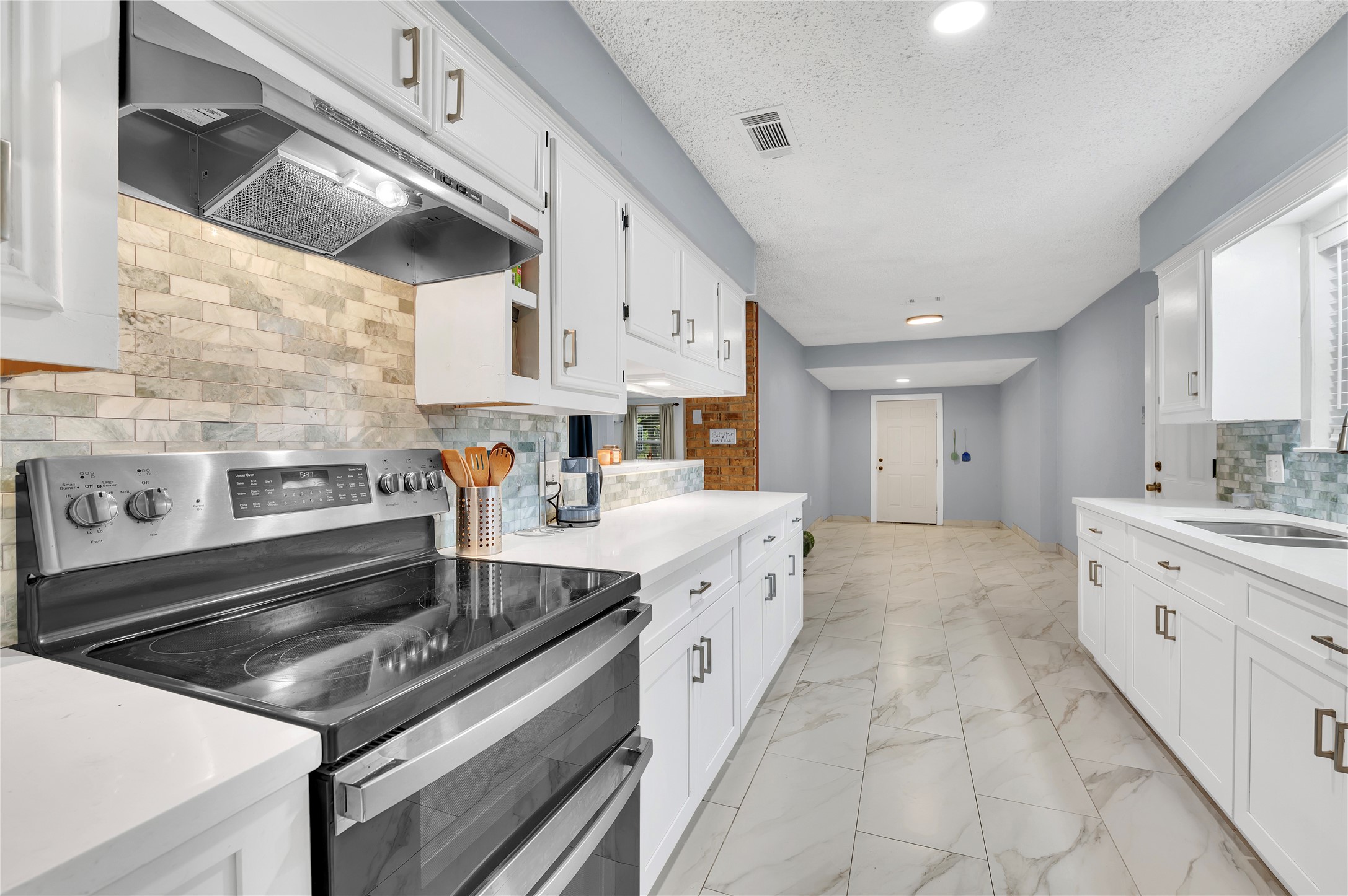 11601 28th Street Property Photo 24