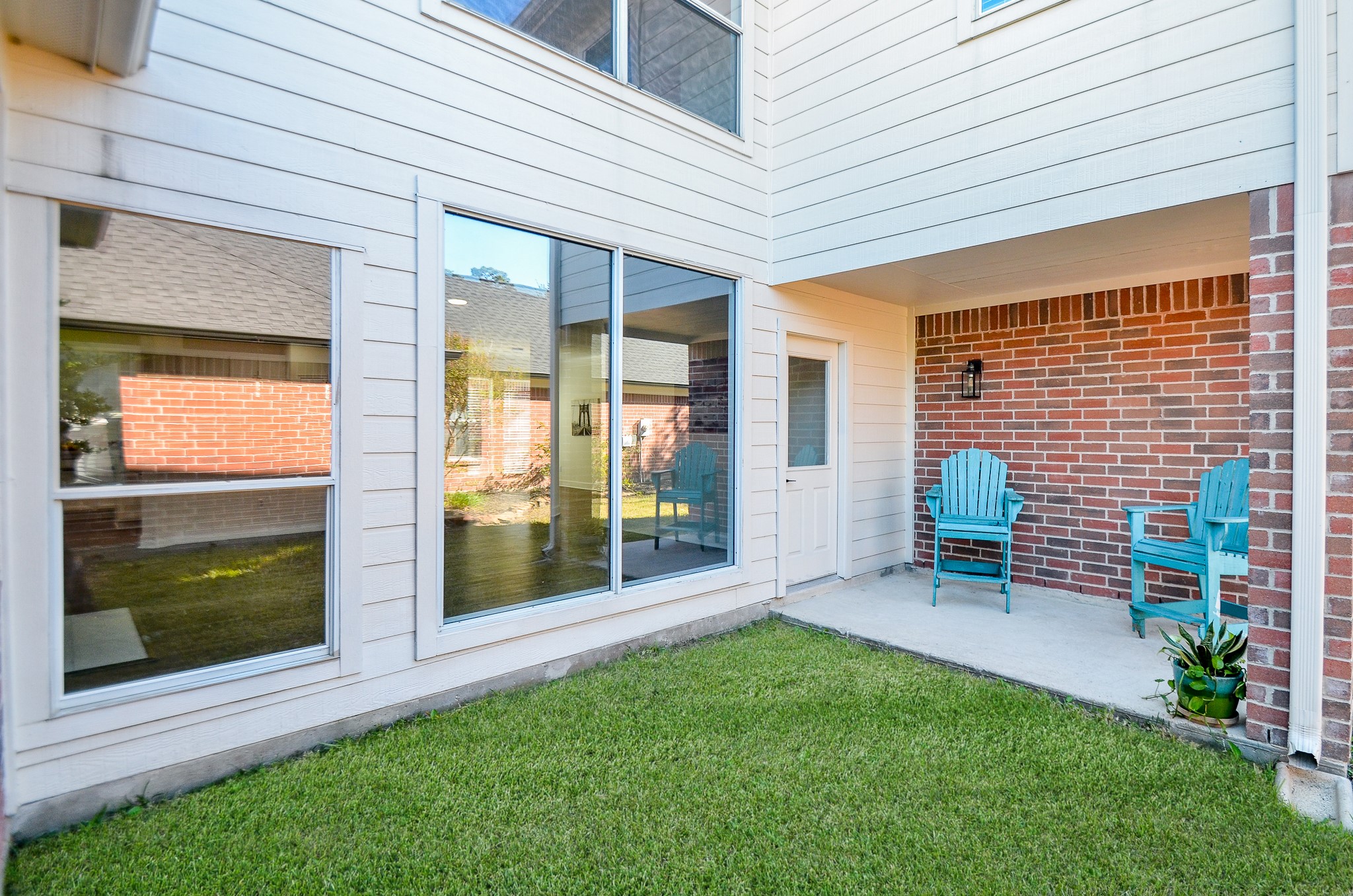 4111 Blue Forest Drive Property Photo 4