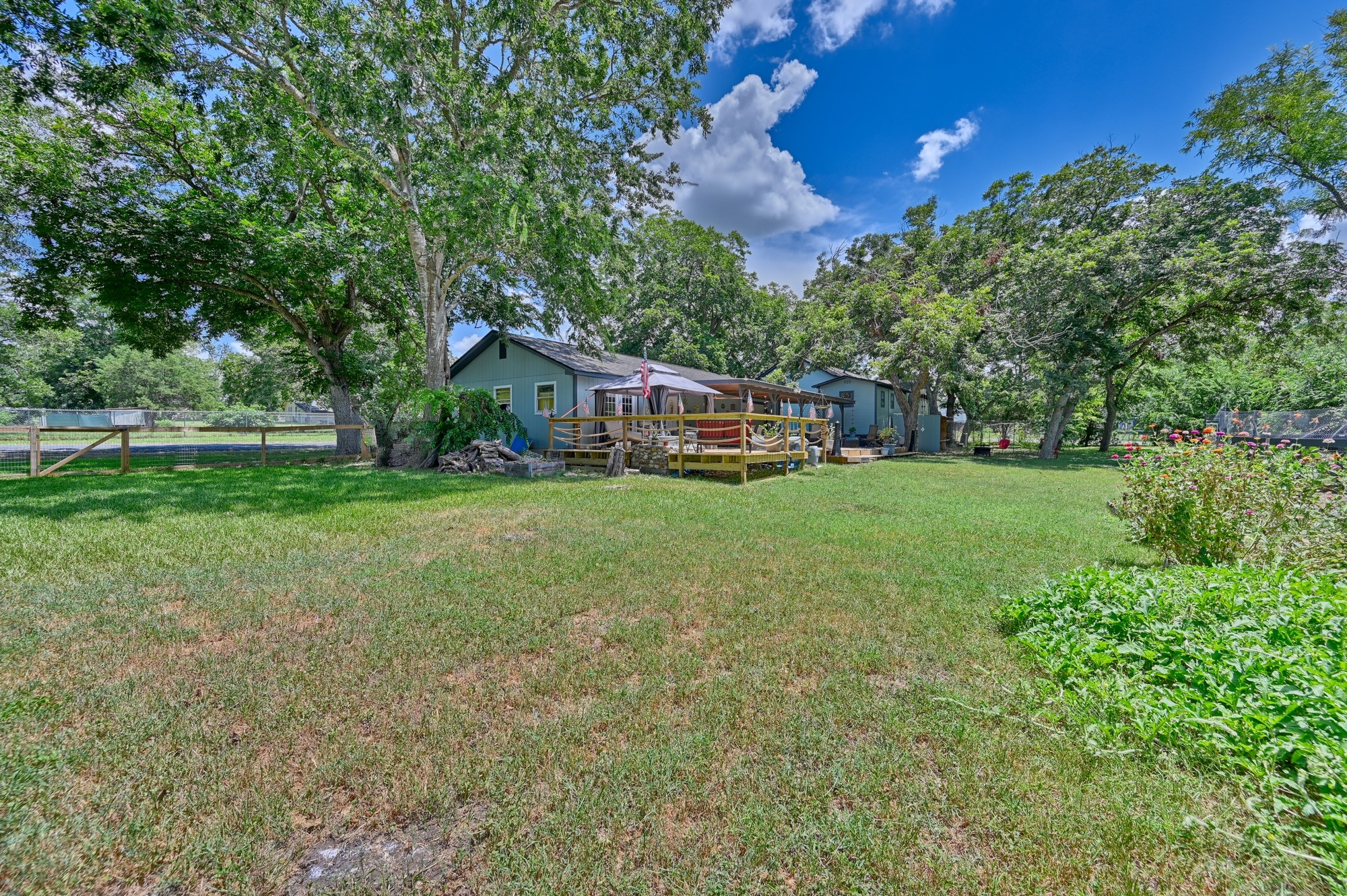 411 Bohlmann Avenue Property Photo 11