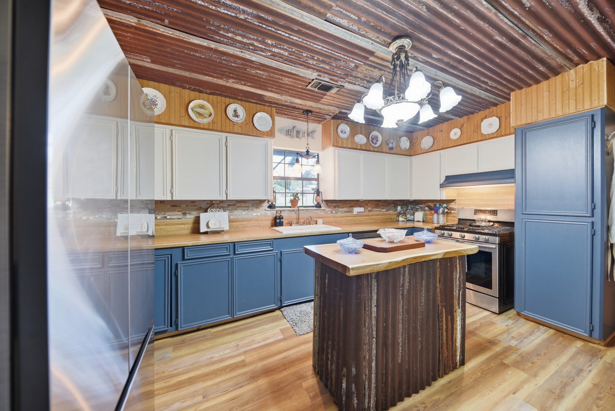 411 Bohlmann Avenue Property Photo 16