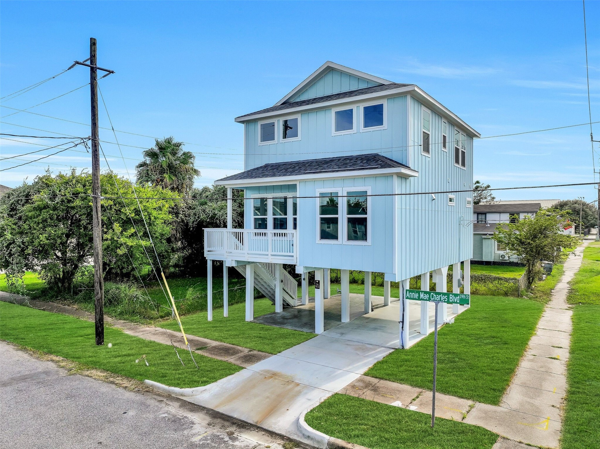 701 39th Street Property Photo 1