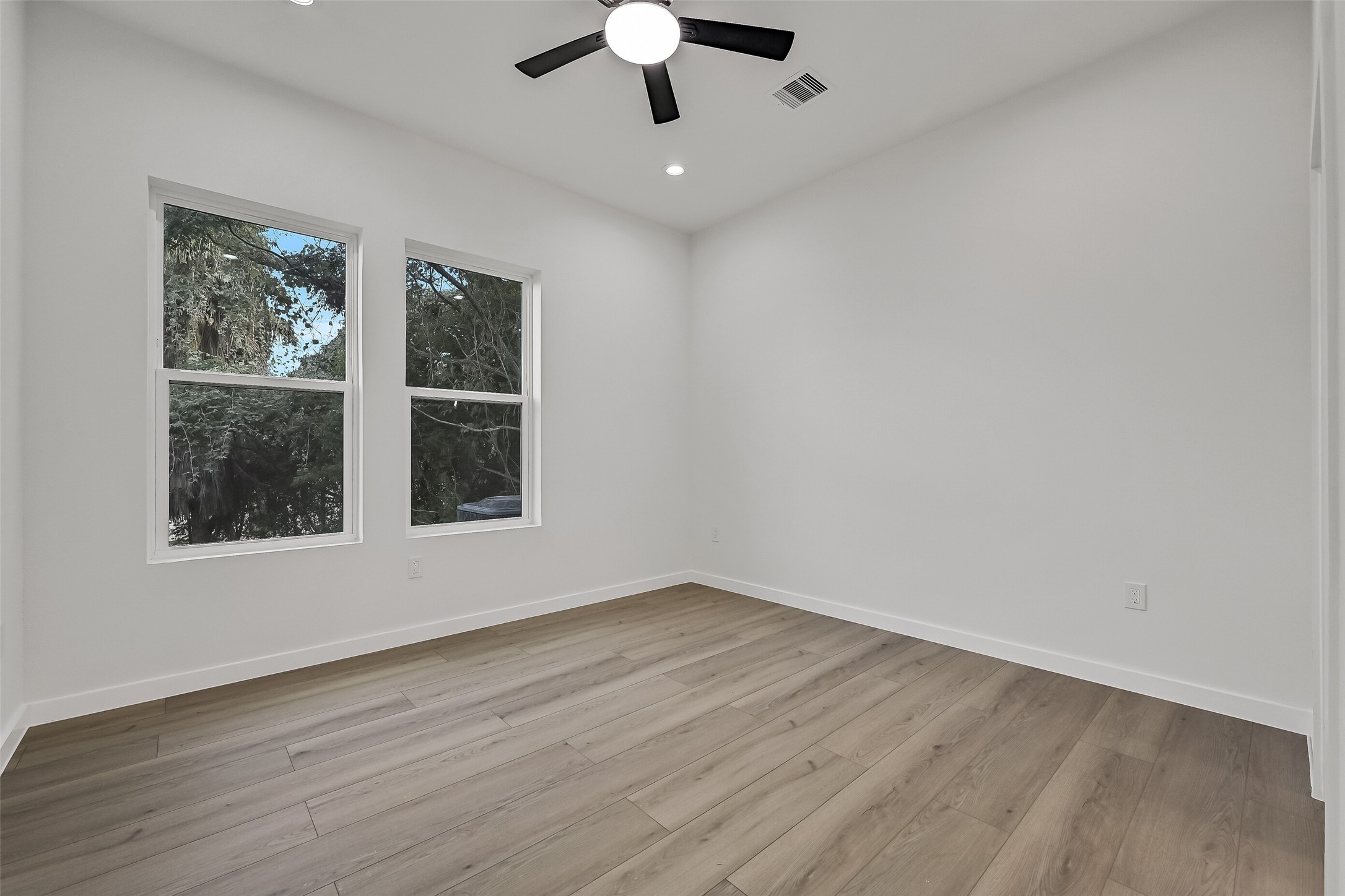 701 39th Street Property Photo 18
