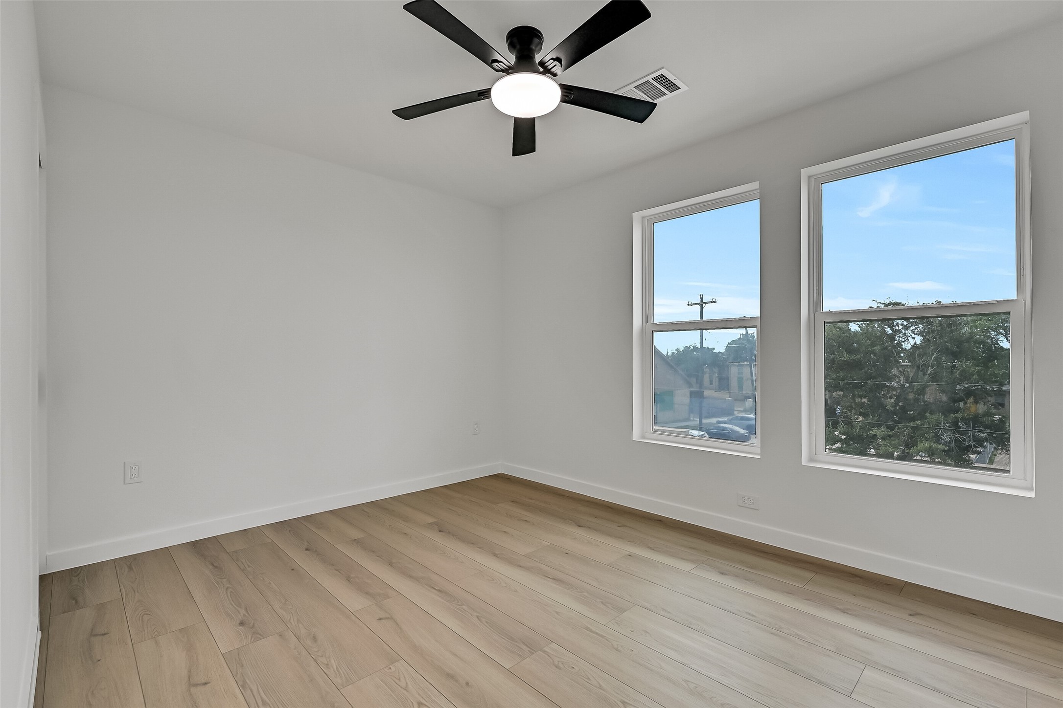 701 39th Street Property Photo 25