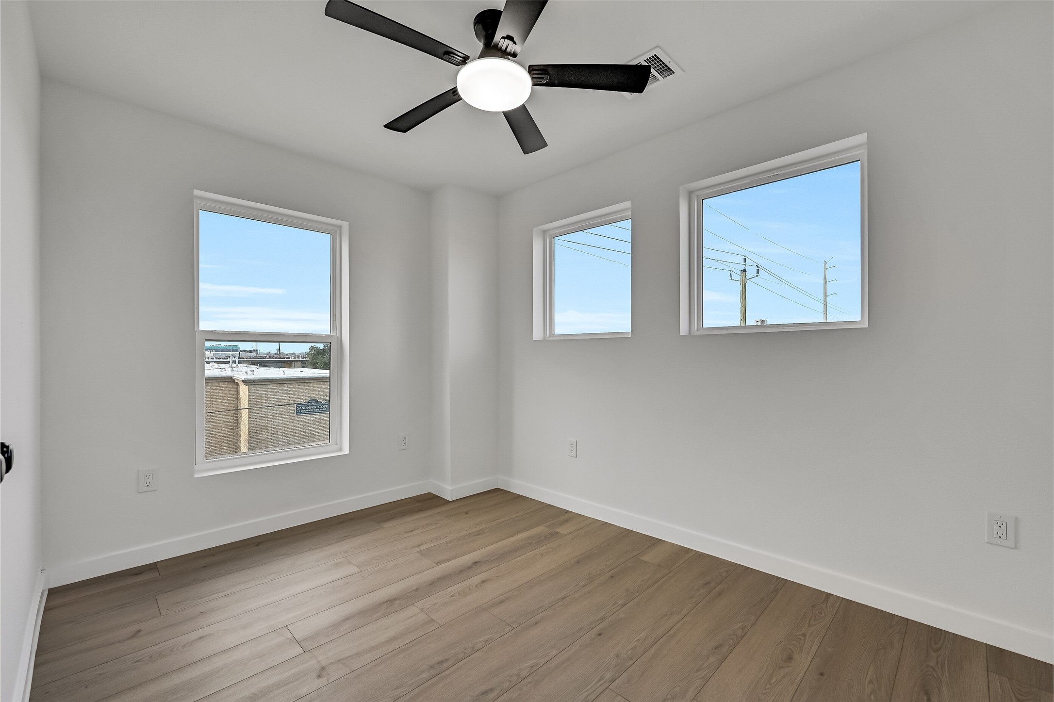 701 39th Street Property Photo 29