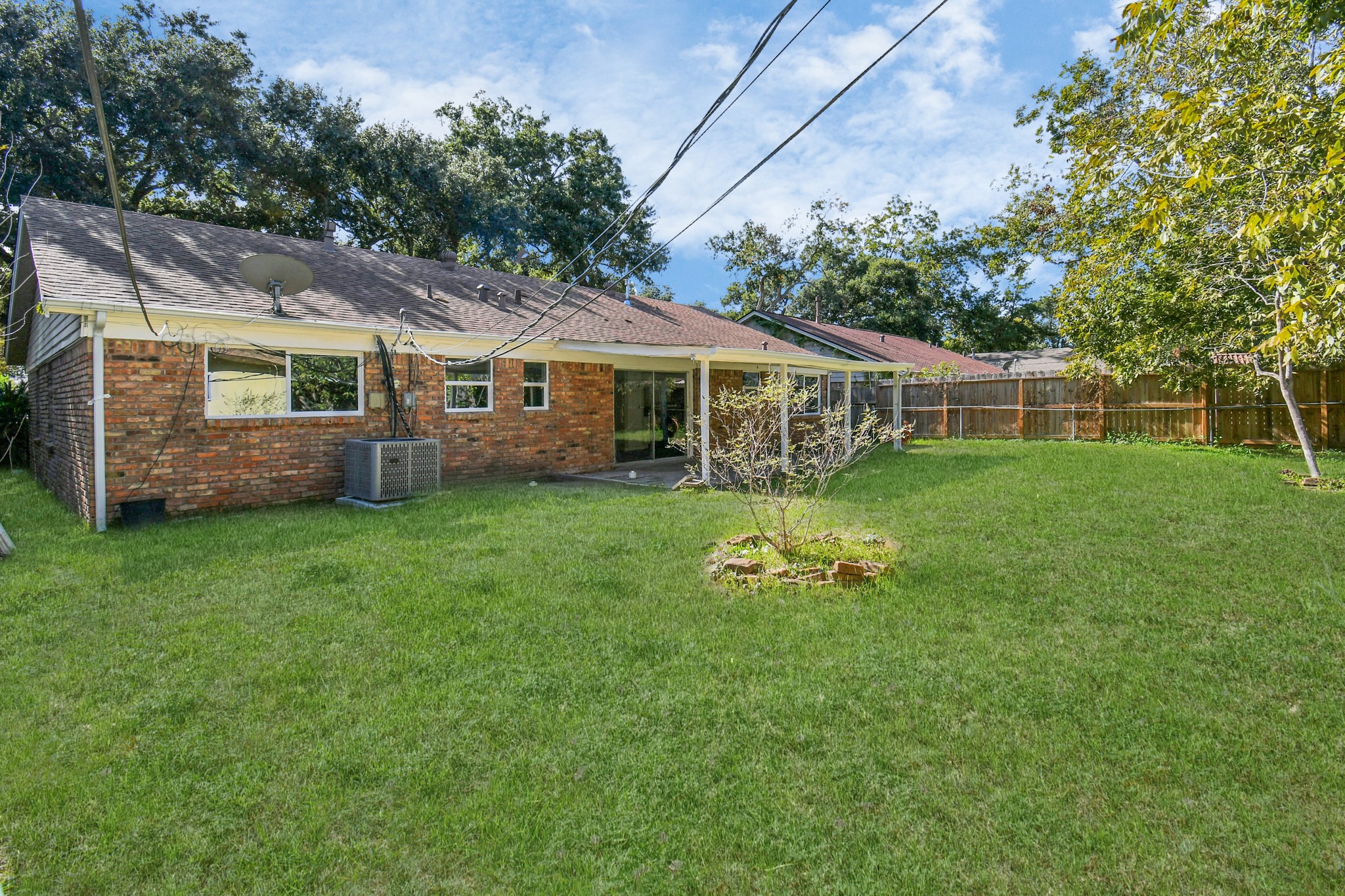 9622 Vilven Lane Property Photo 6