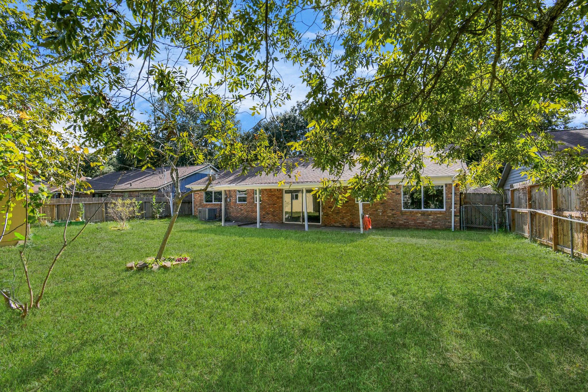 9622 Vilven Lane Property Photo 7
