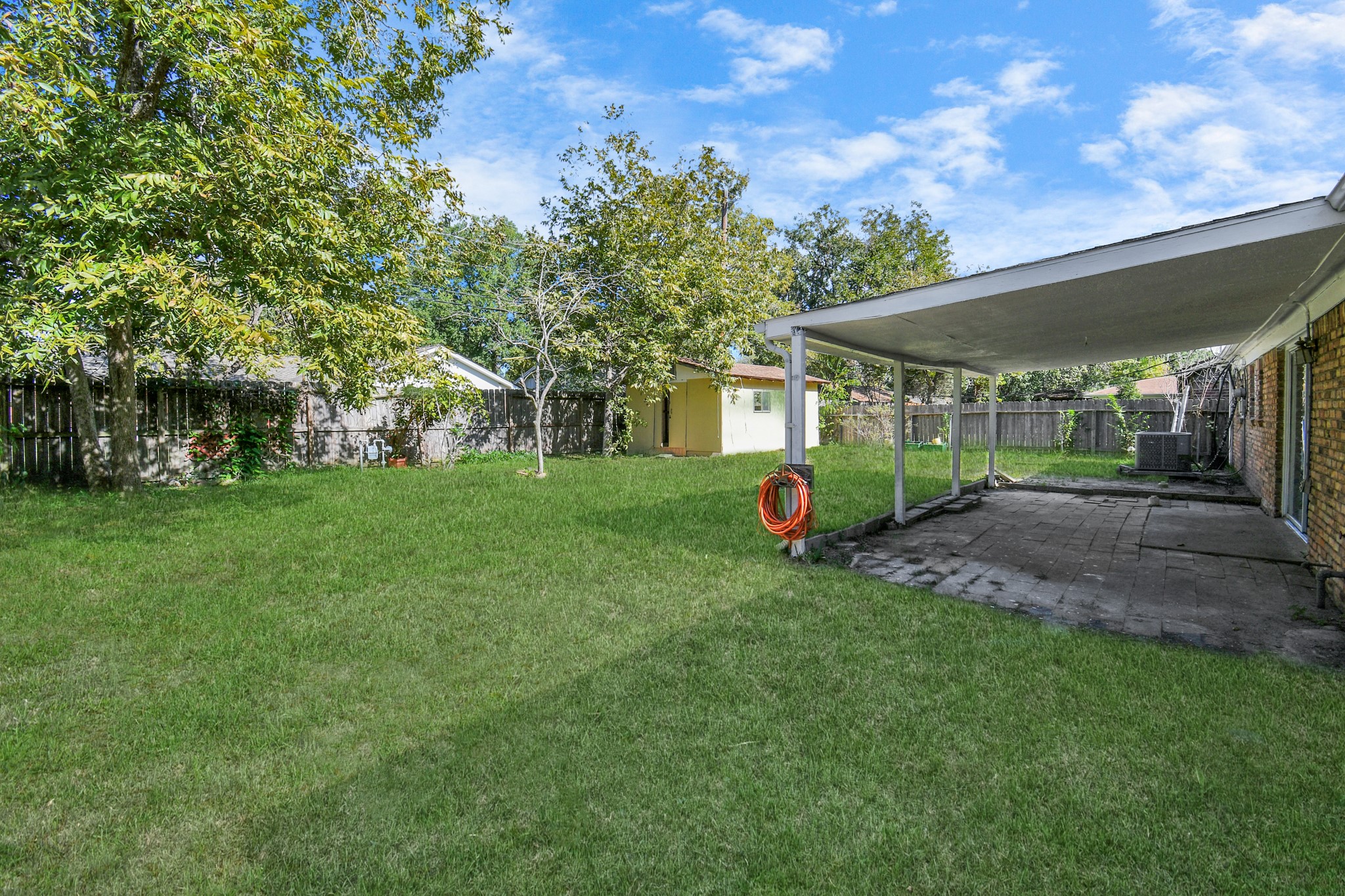 9622 Vilven Lane Property Photo 8
