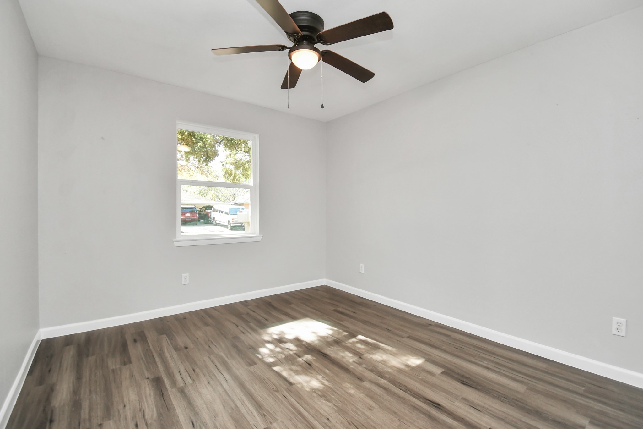 9622 Vilven Lane Property Photo 13