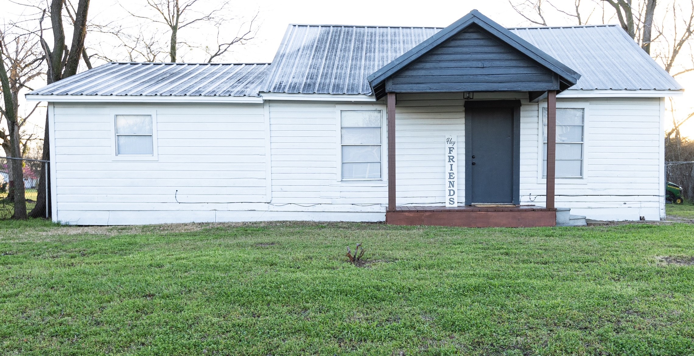 608 E Navasota Street Property Photo 1
