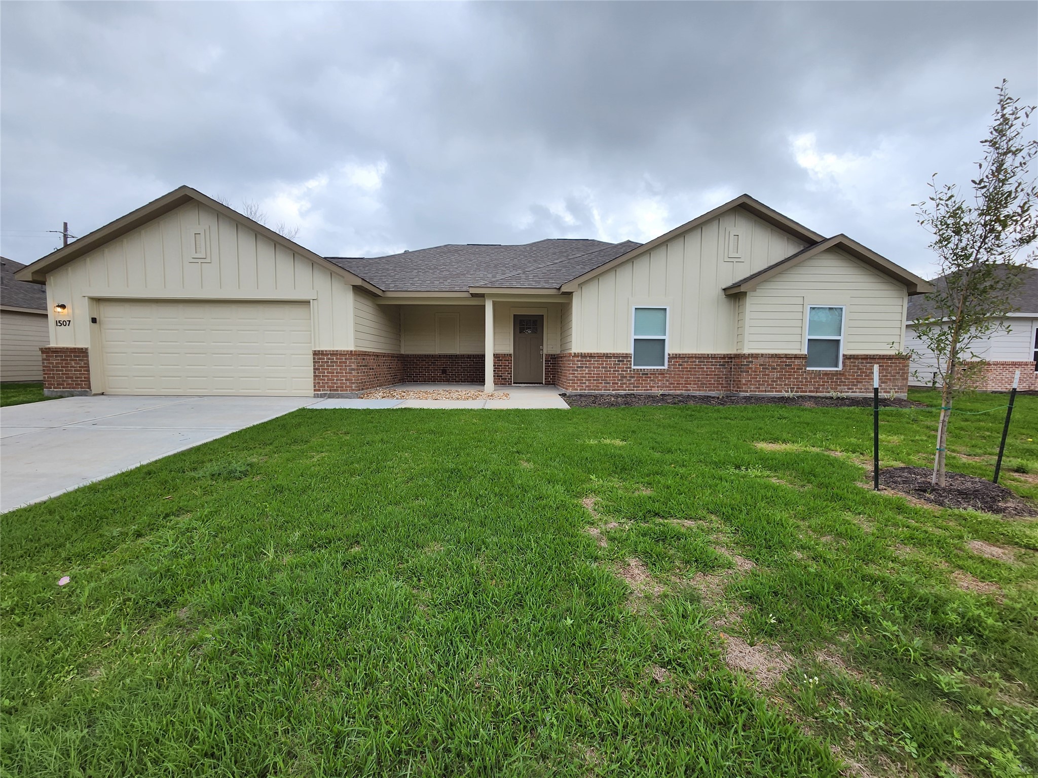 1507 La Delle Street Property Photo