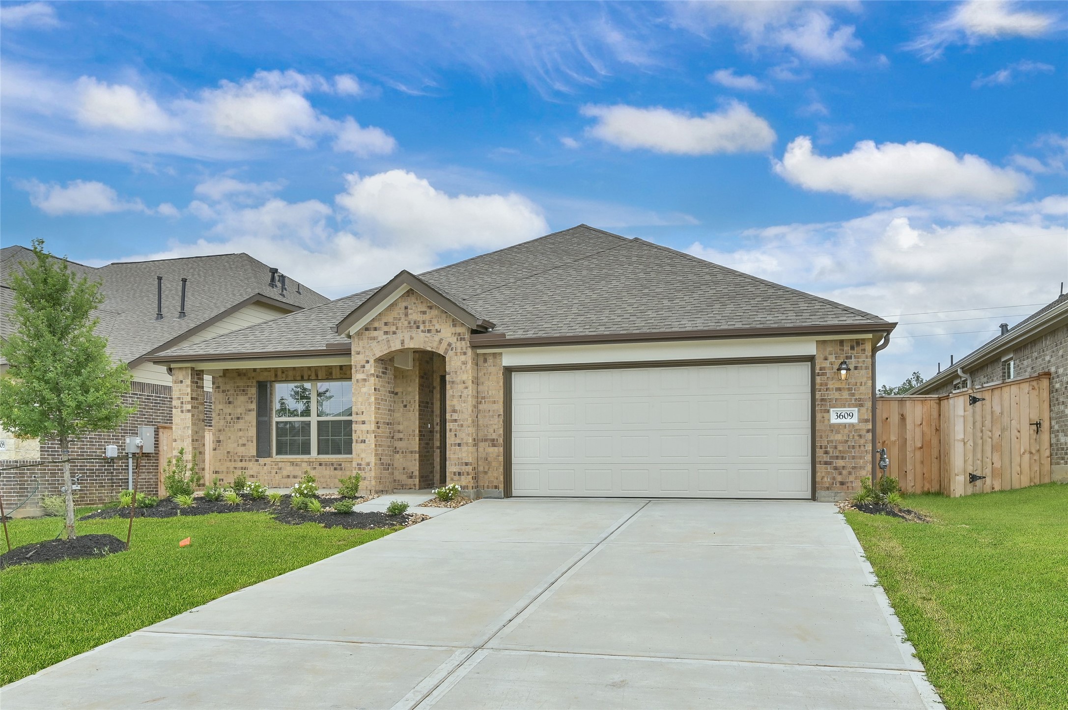 3609 Oakvale Drive Property Photo 2
