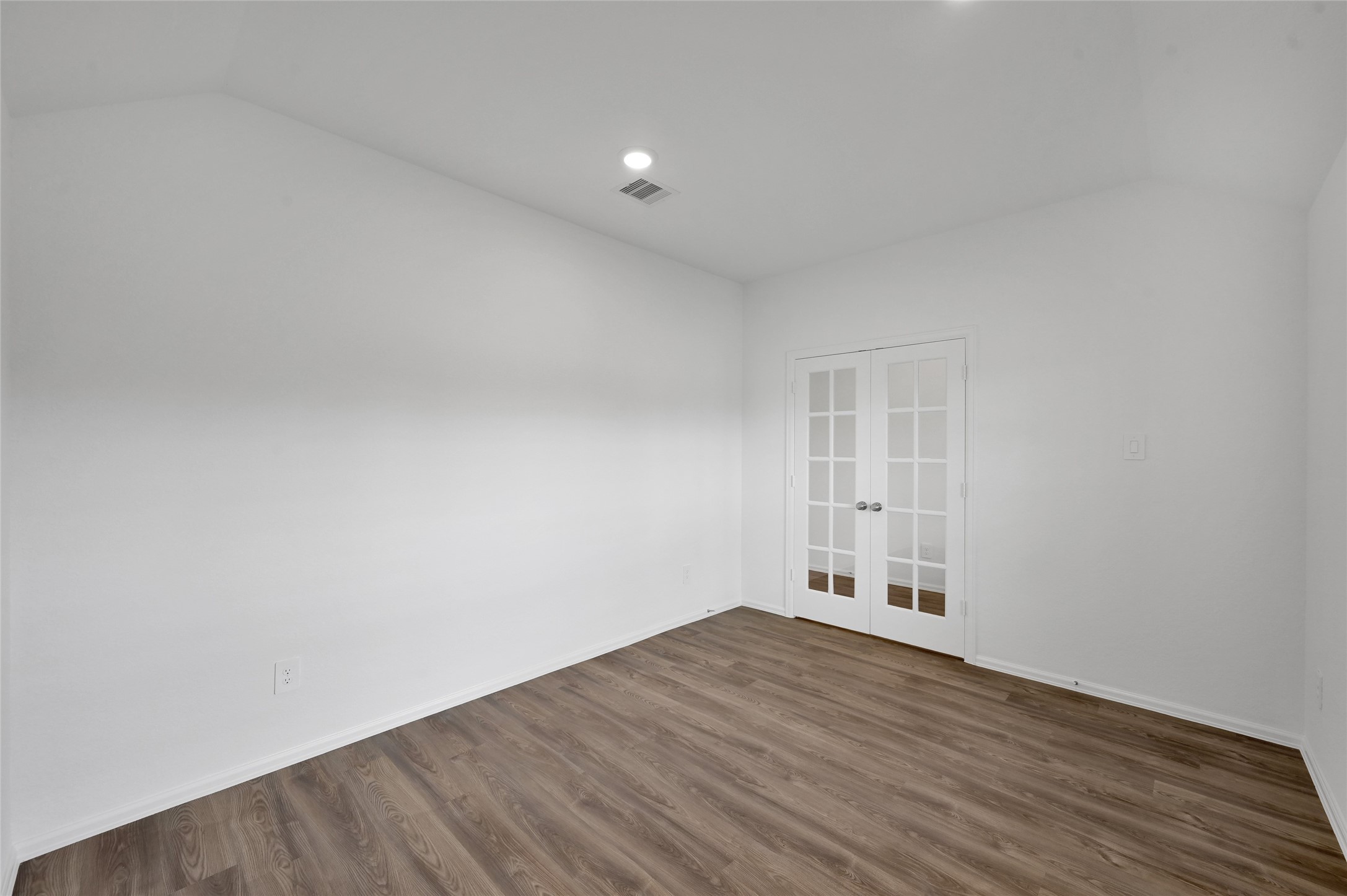 3609 Oakvale Drive Property Photo 7