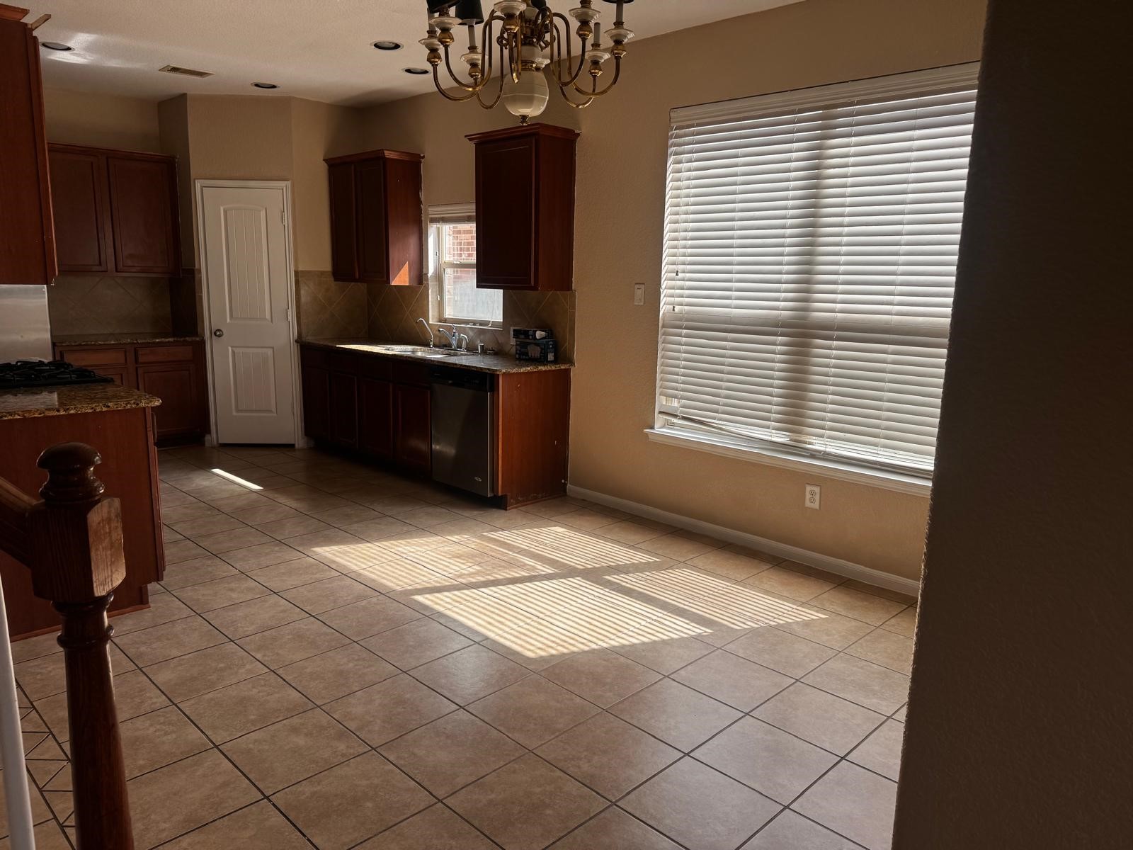 26903 Glacier Creek Drive Property Photo 32