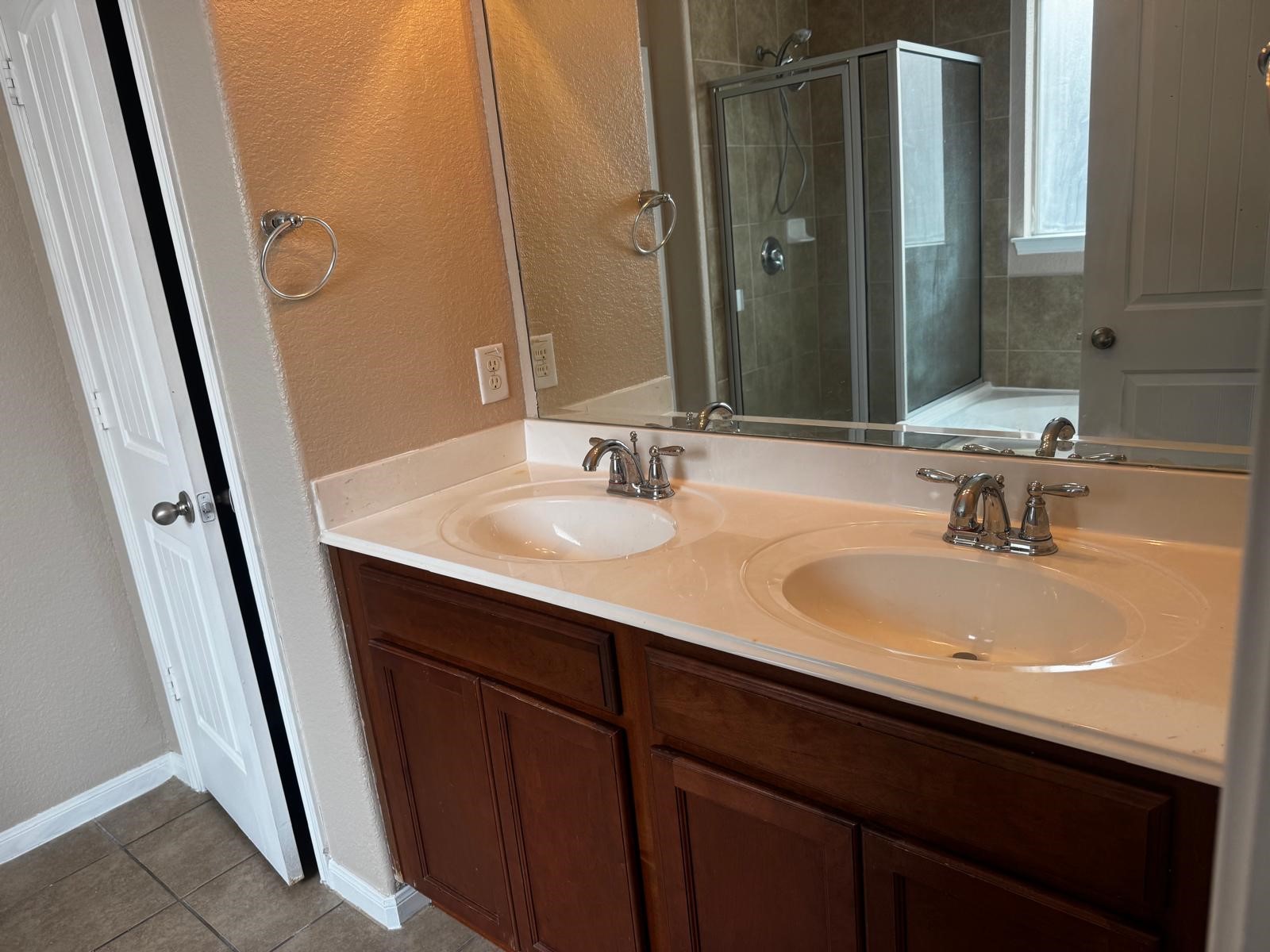 26903 Glacier Creek Drive Property Photo 38