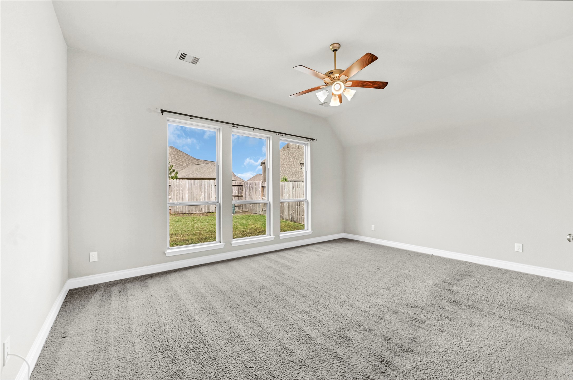 4237 Palmer Hill Drive Property Photo 13
