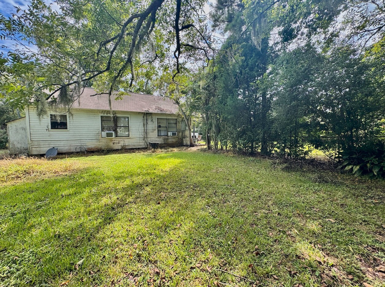 2201 S Columbia Property Photo 21