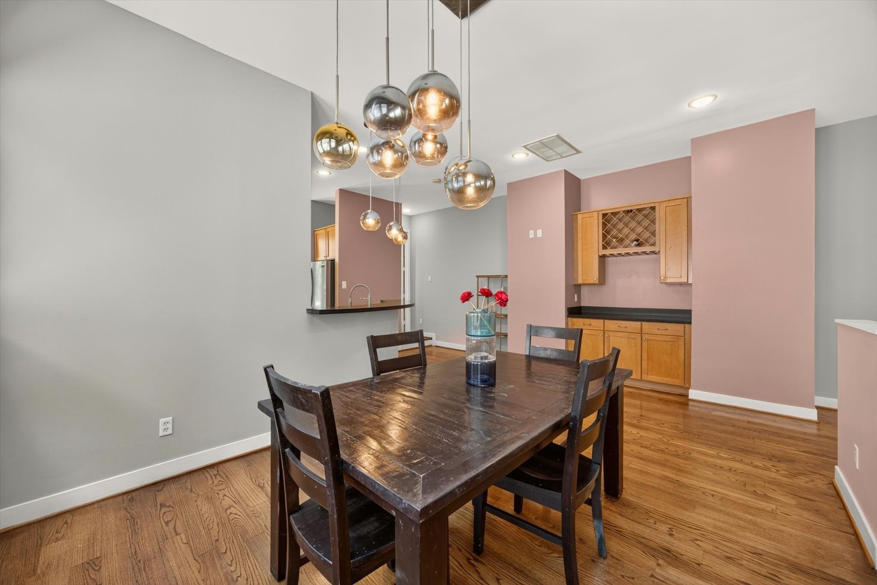 6016 Truro Street Property Photo 13
