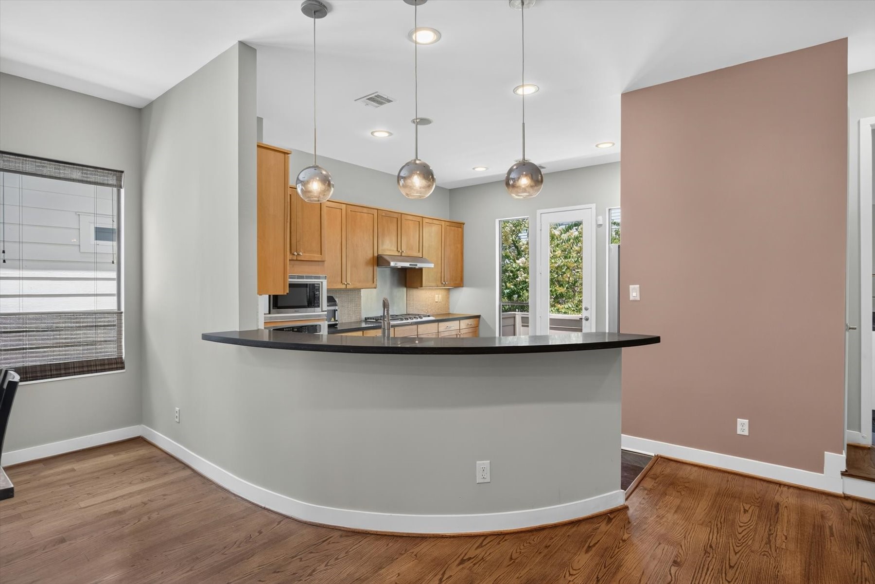6016 Truro Street Property Photo 15