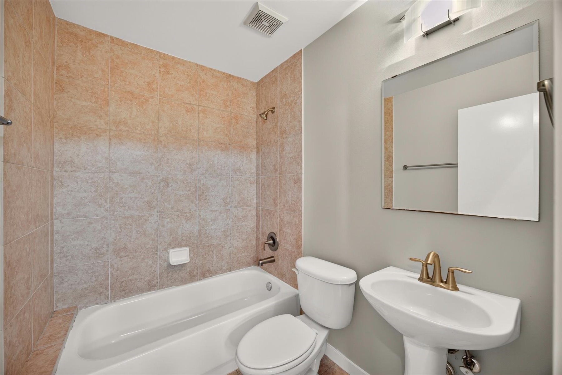 6016 Truro Street Property Photo 23