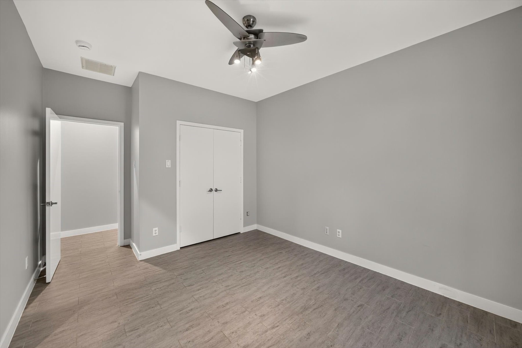 6016 Truro Street Property Photo 35