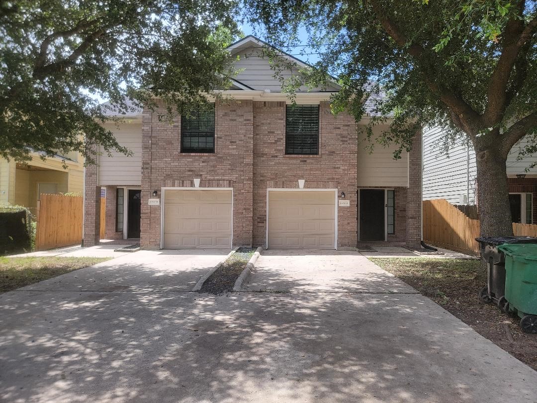 4502 Mallow Street B Property Photo 1
