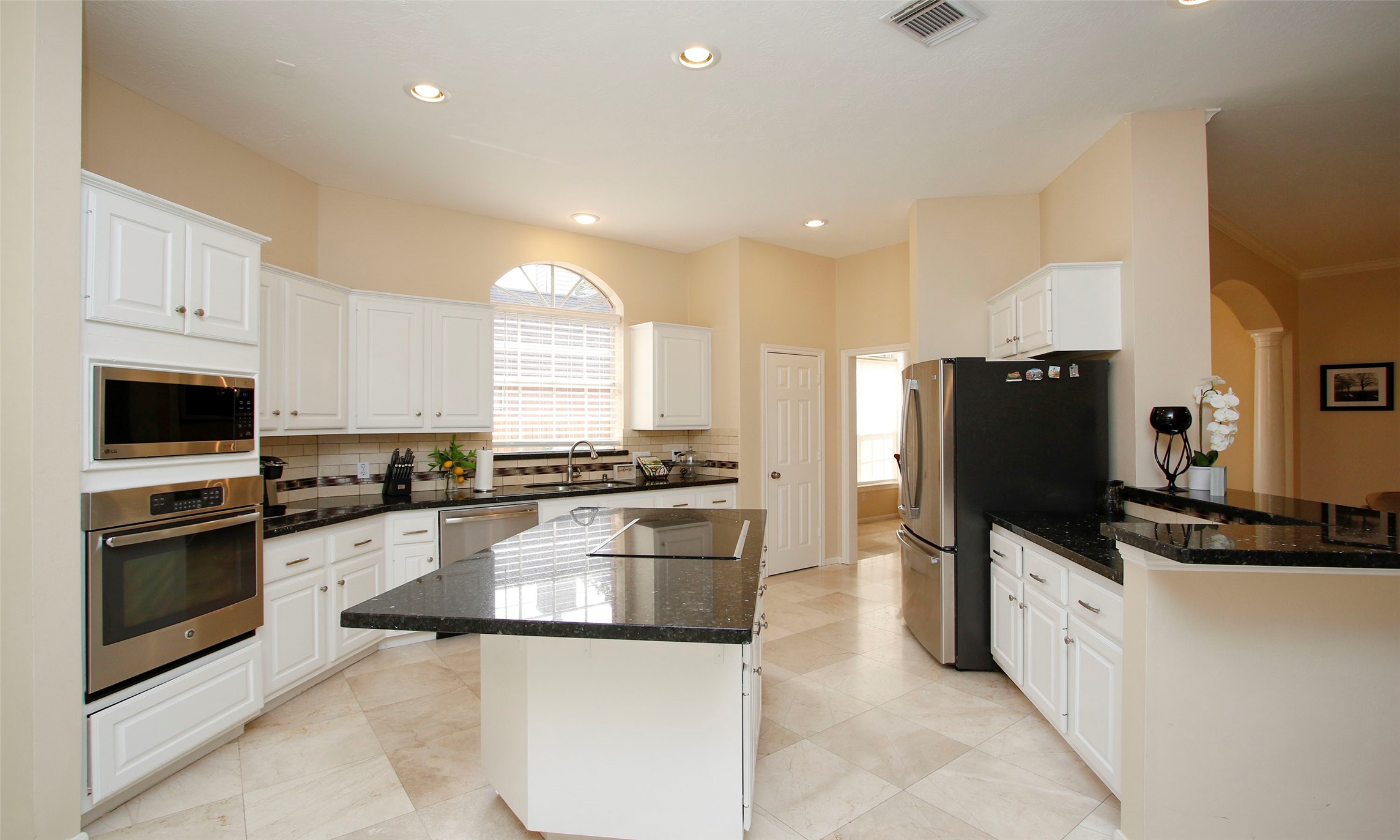 19 E Sunny Slope Circle Property Photo 10
