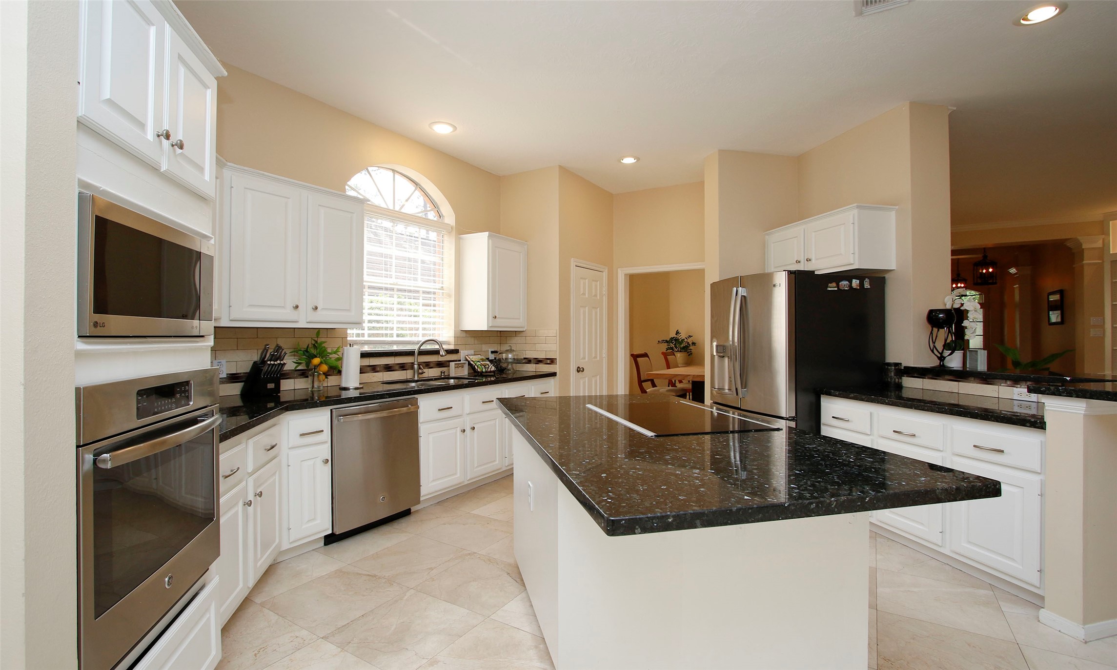 19 E Sunny Slope Circle Property Photo 11