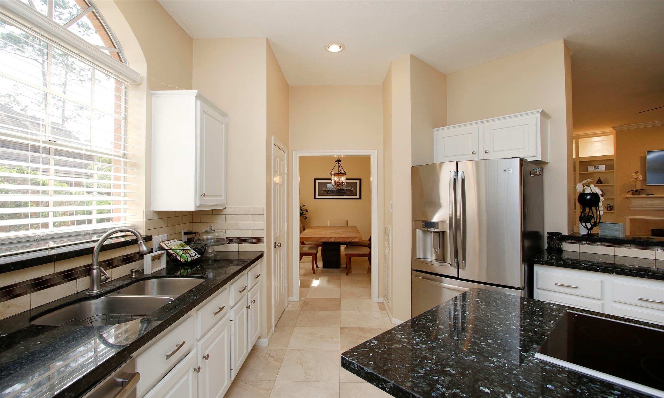 19 E Sunny Slope Circle Property Photo 13