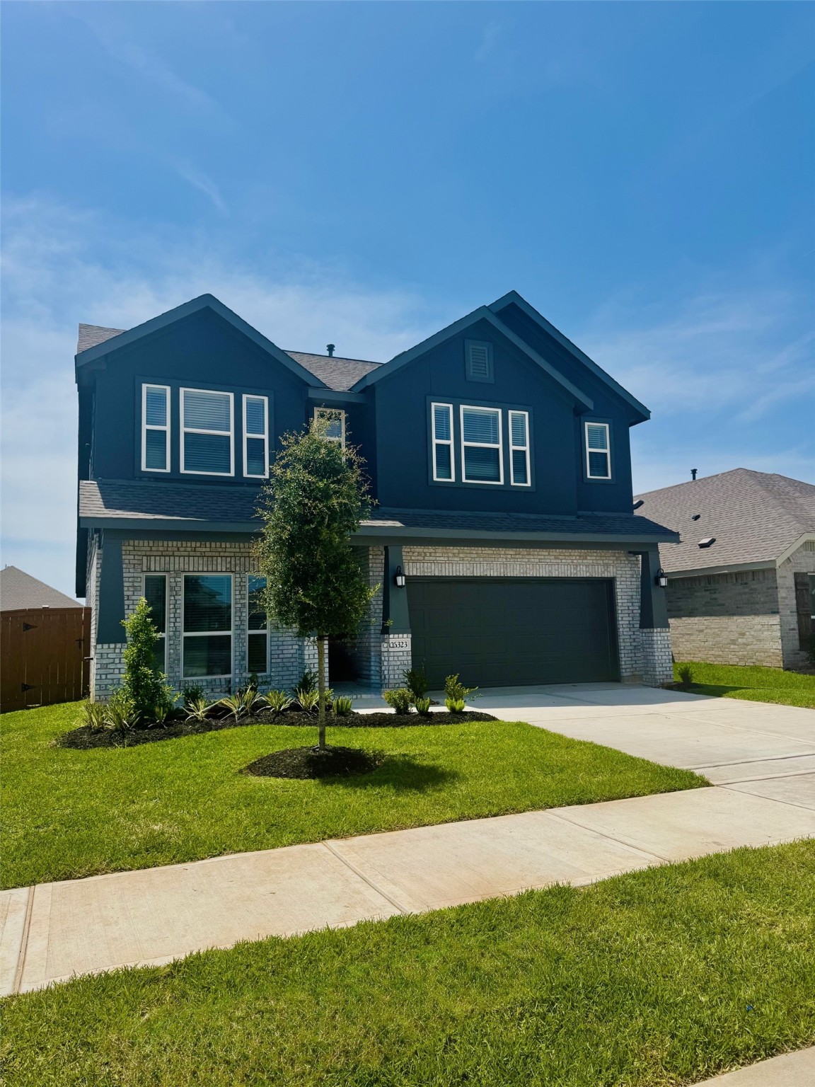 6323 Seafoam Lake Drive Property Photo 1