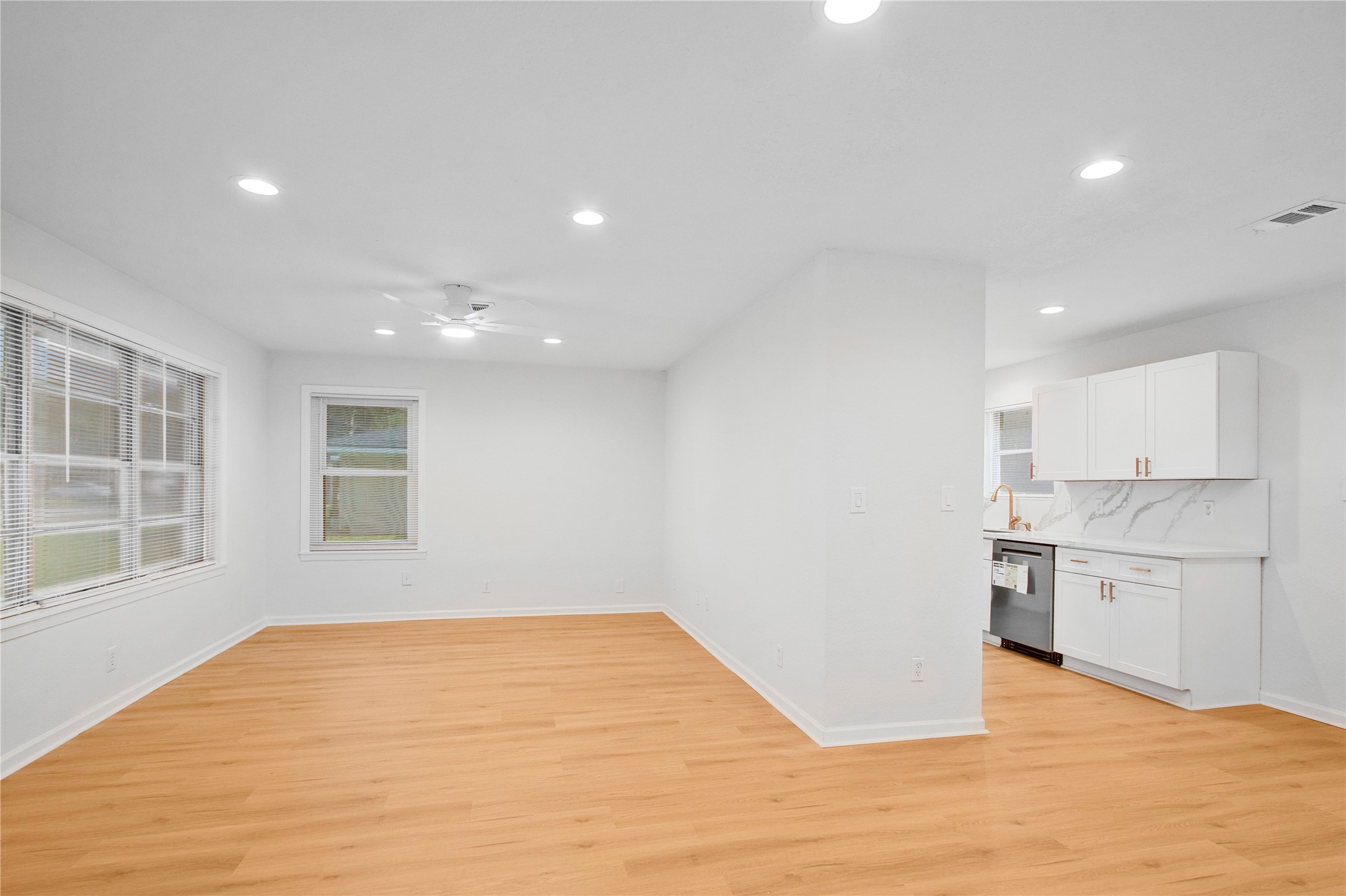 316 S Noble Road Property Photo 8