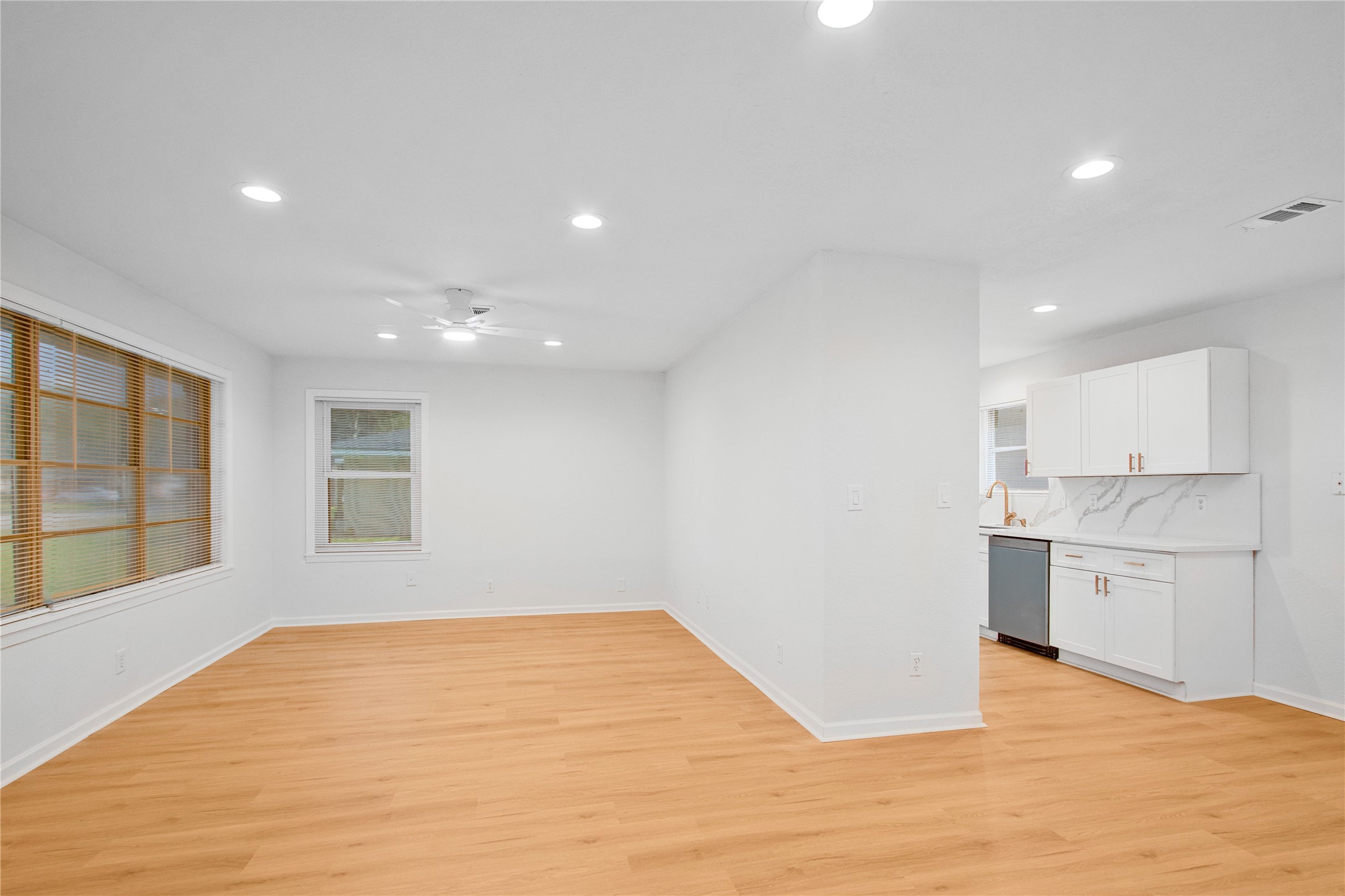 316 S Noble Road Property Photo 9