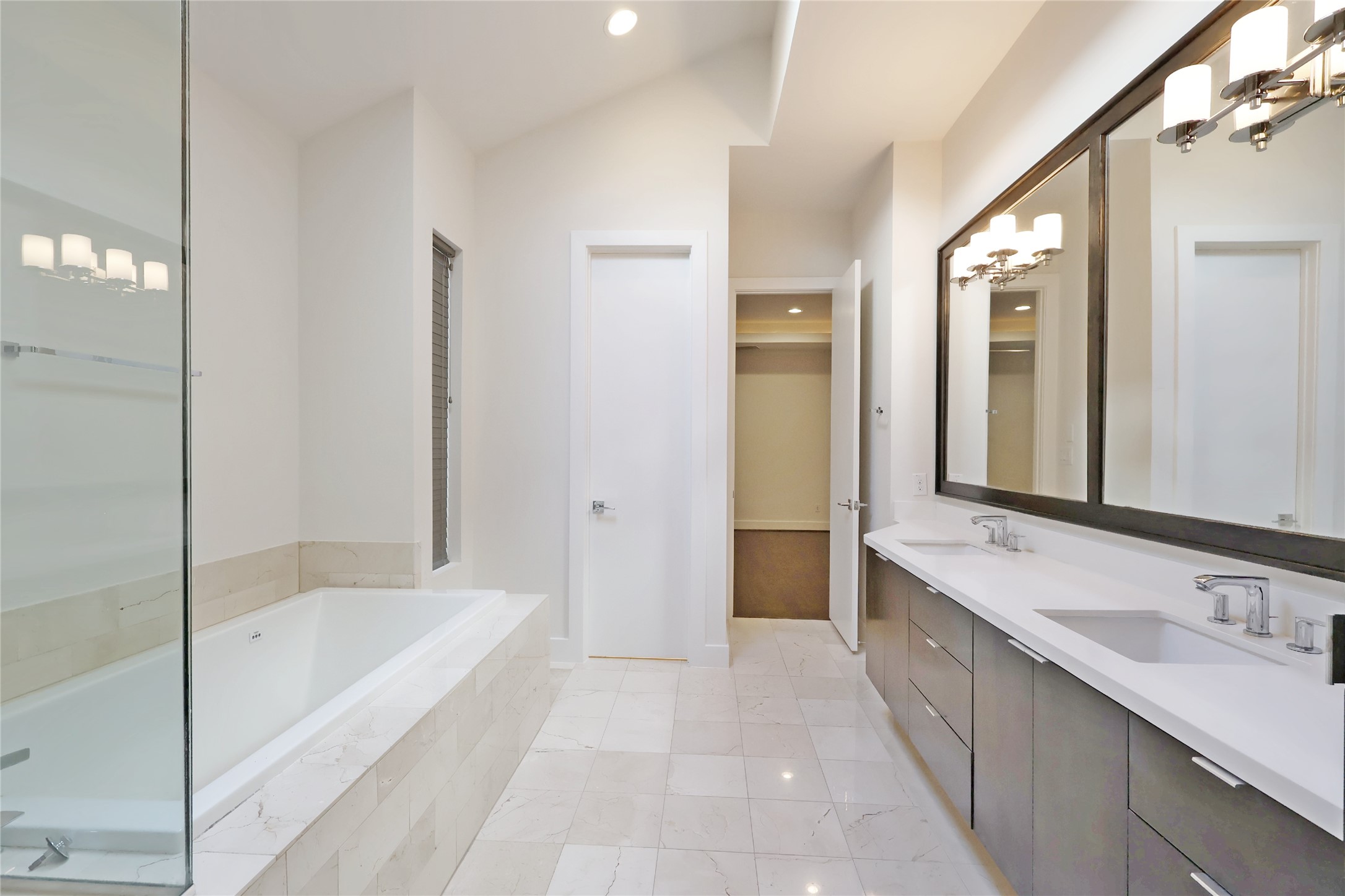 2505 Richton Street Property Photo 17