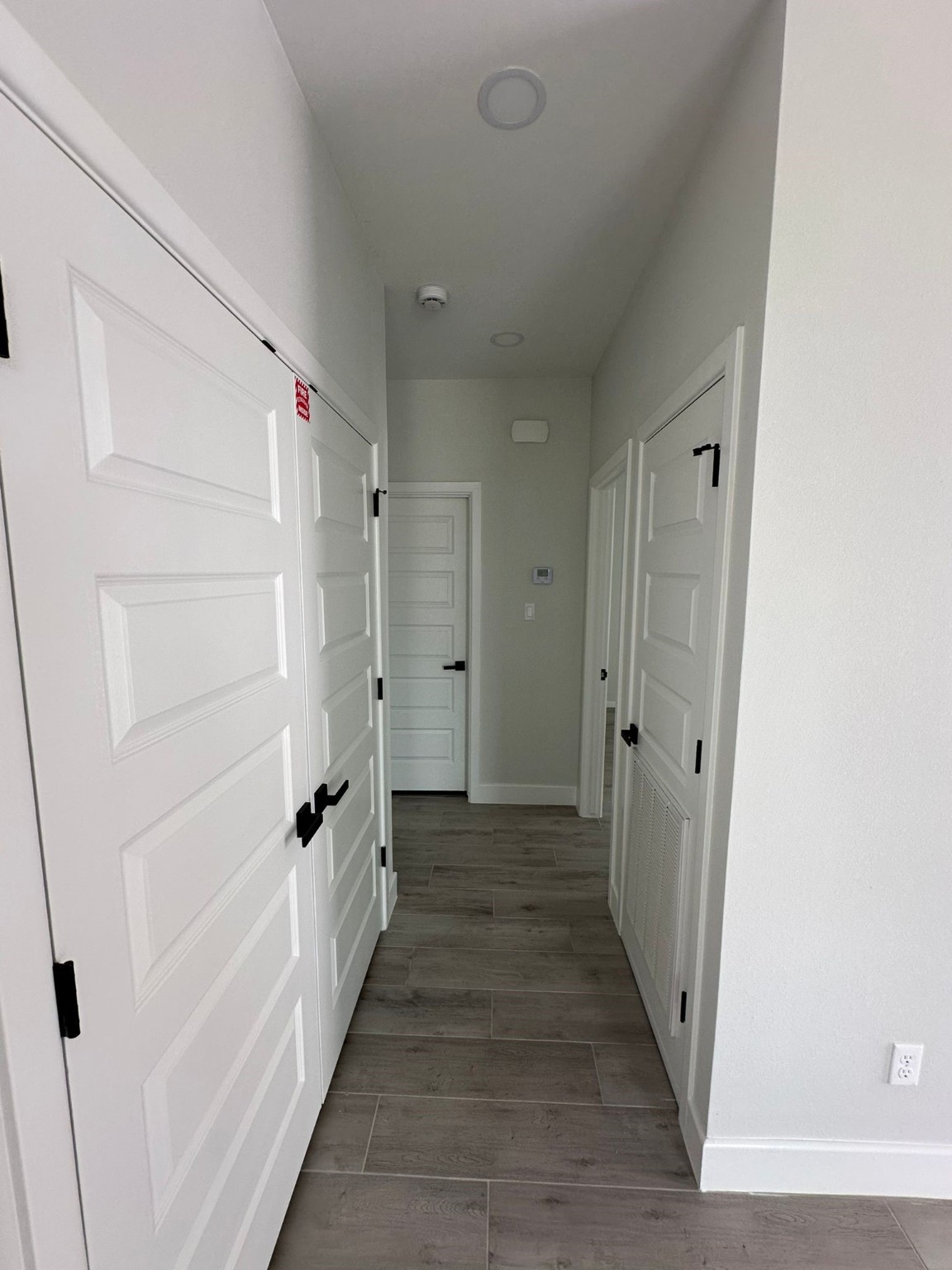 1409 S Xanthia Street Property Photo 6