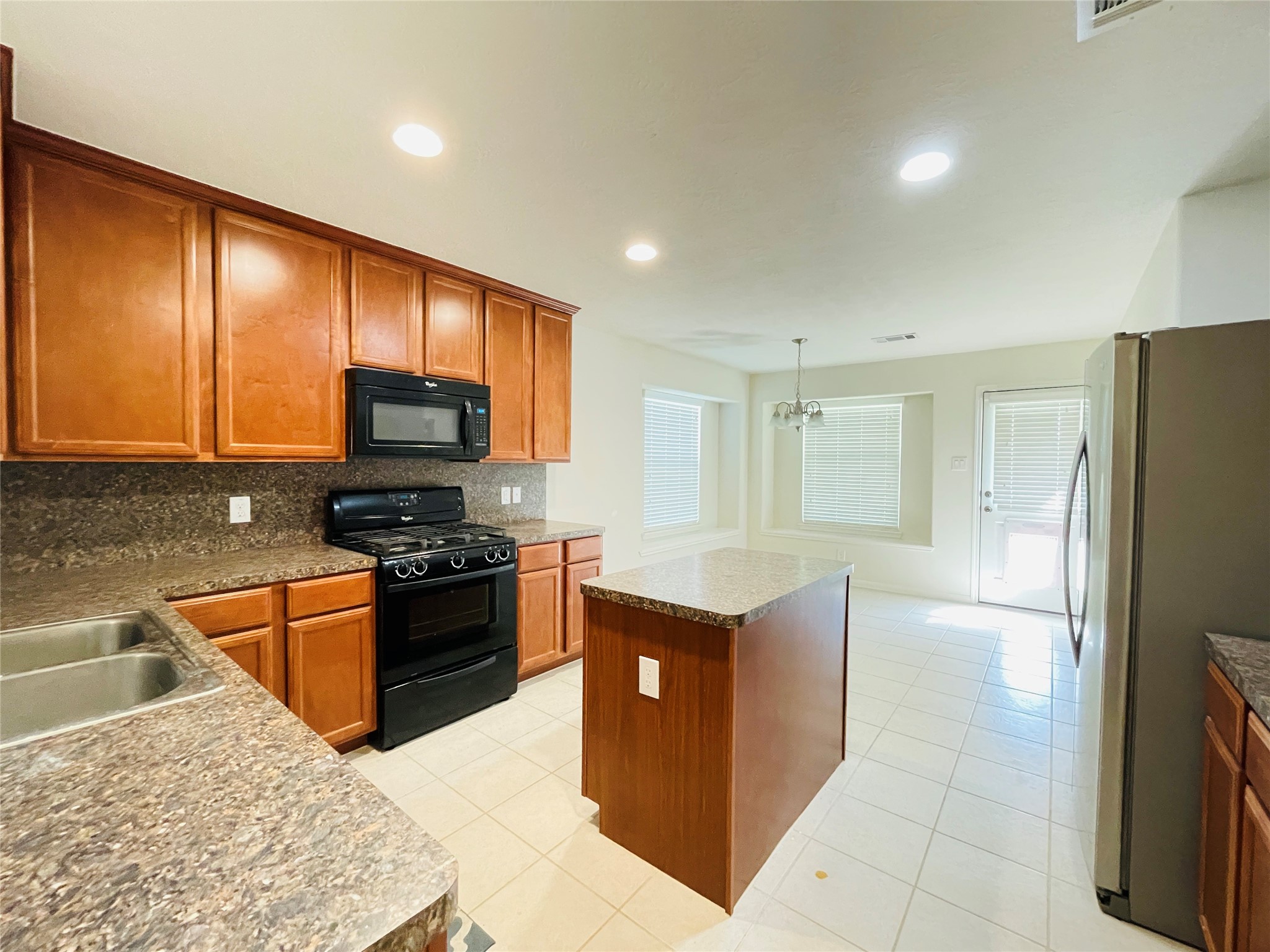 2406 Blue Reef Drive Property Photo 6